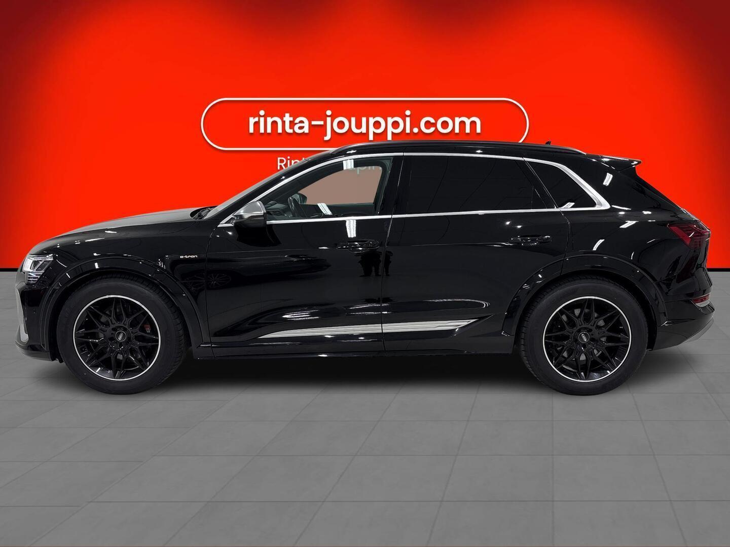 AUDI e-tron 2022