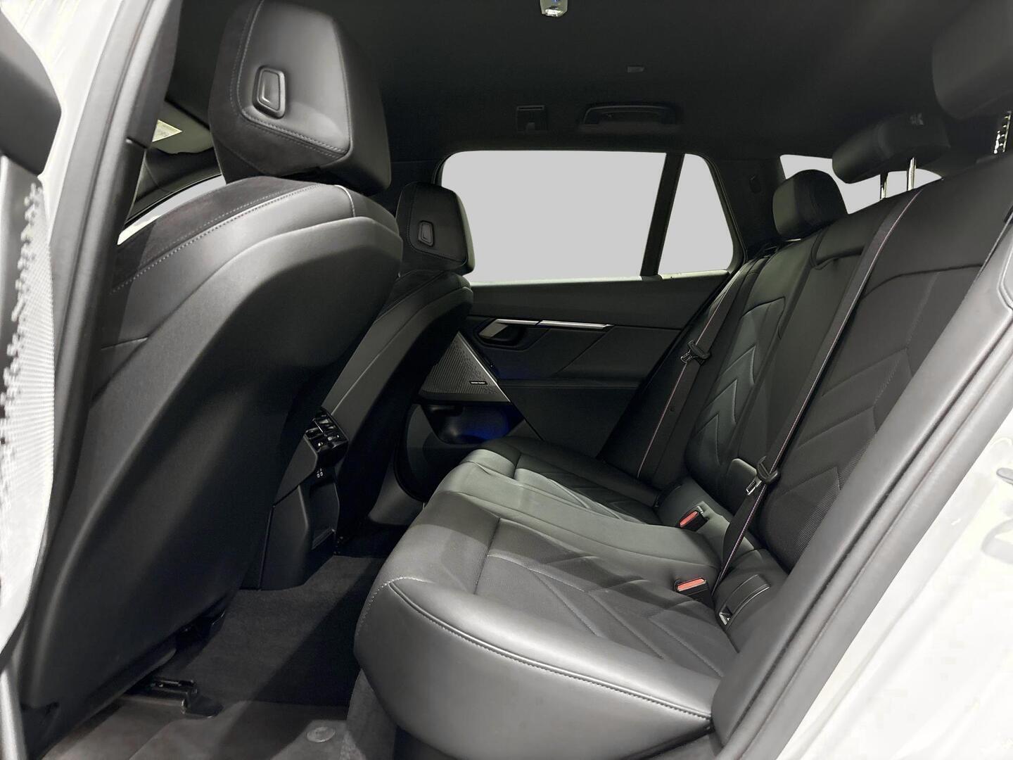 BMW I5 2025