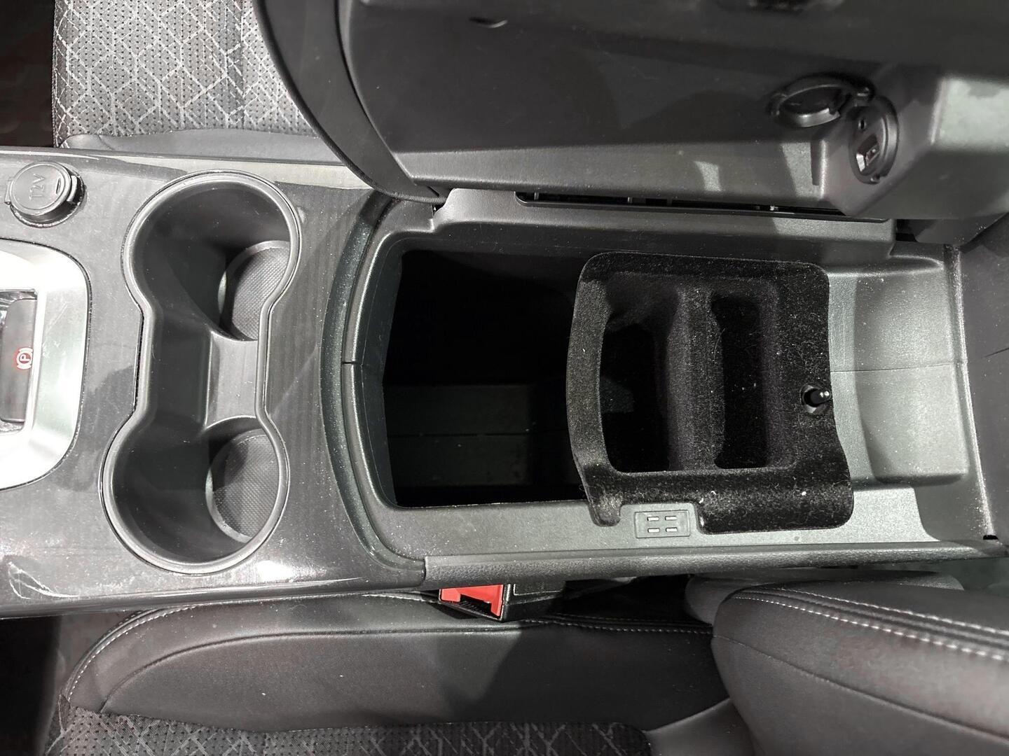 PEUGEOT 3008 2014