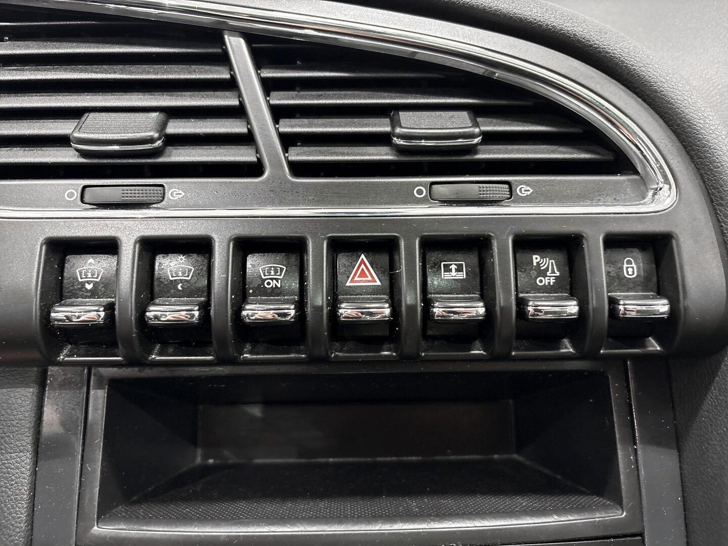 PEUGEOT 3008 2014