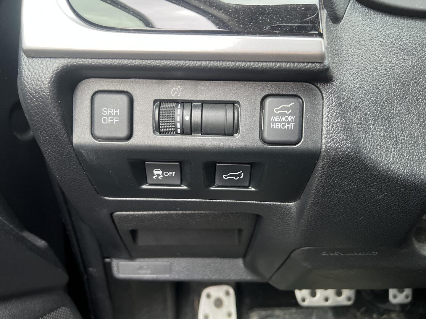 SUBARU Forester 2017