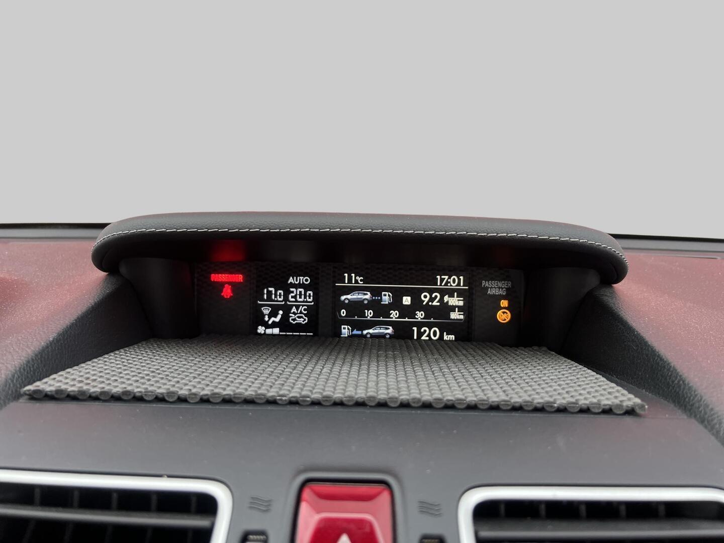 SUBARU Forester 2017