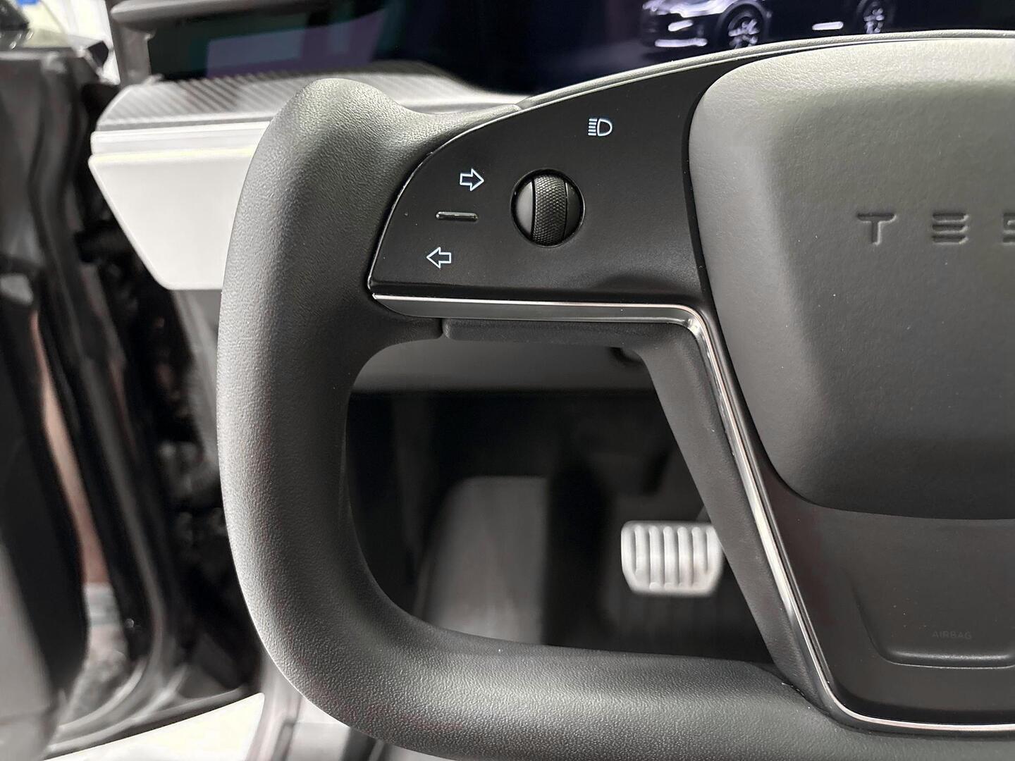 TESLA Model X 2023
