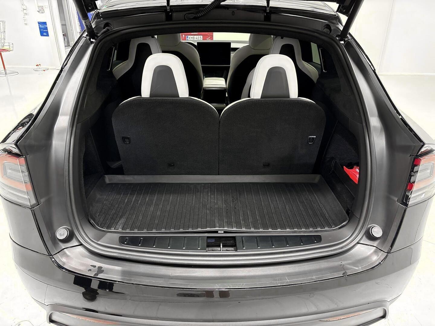 TESLA Model X 2023