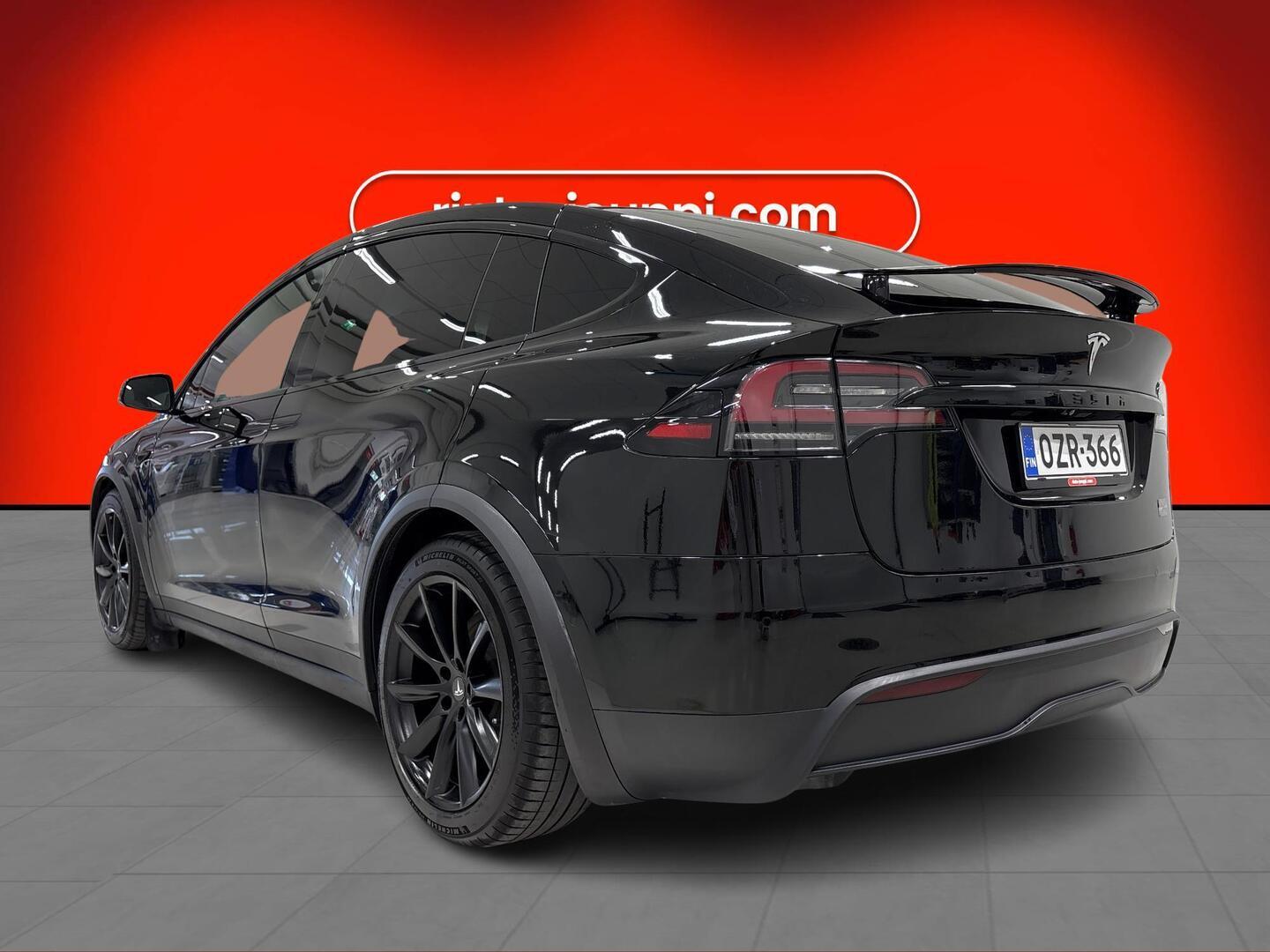 TESLA Model X 2023