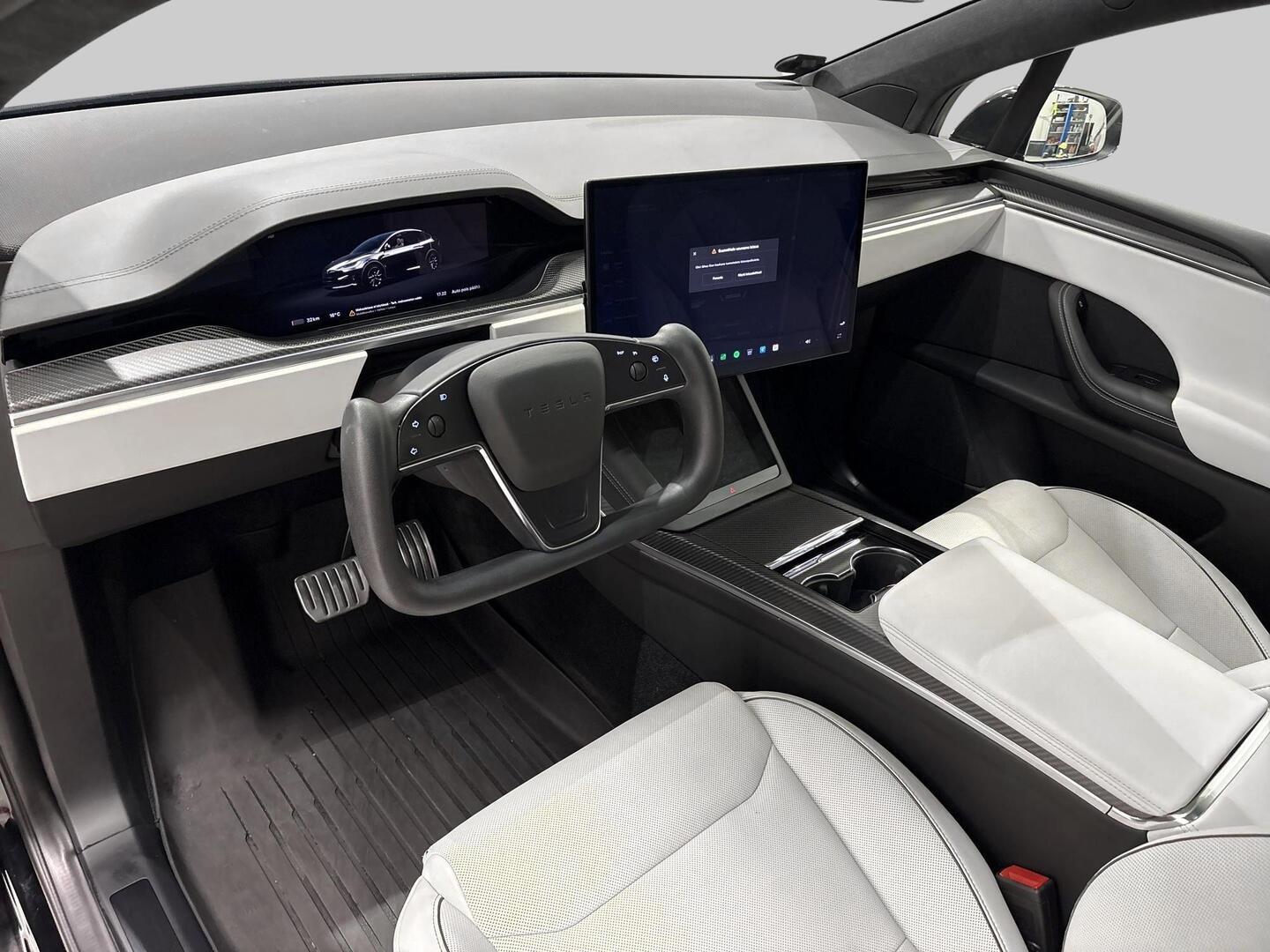 TESLA Model X 2023