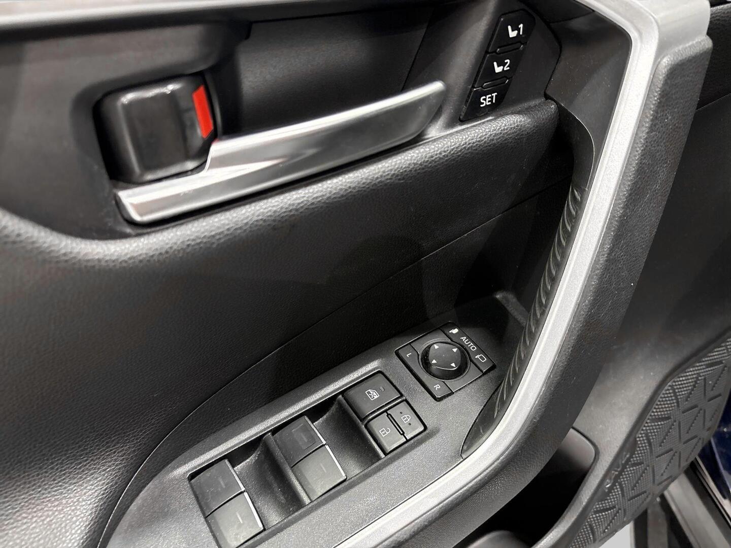 TOYOTA RAV4 PLUG-IN 2021