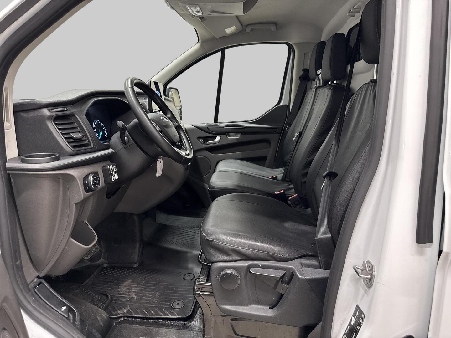 FORD TRANSIT CUSTOM 2023