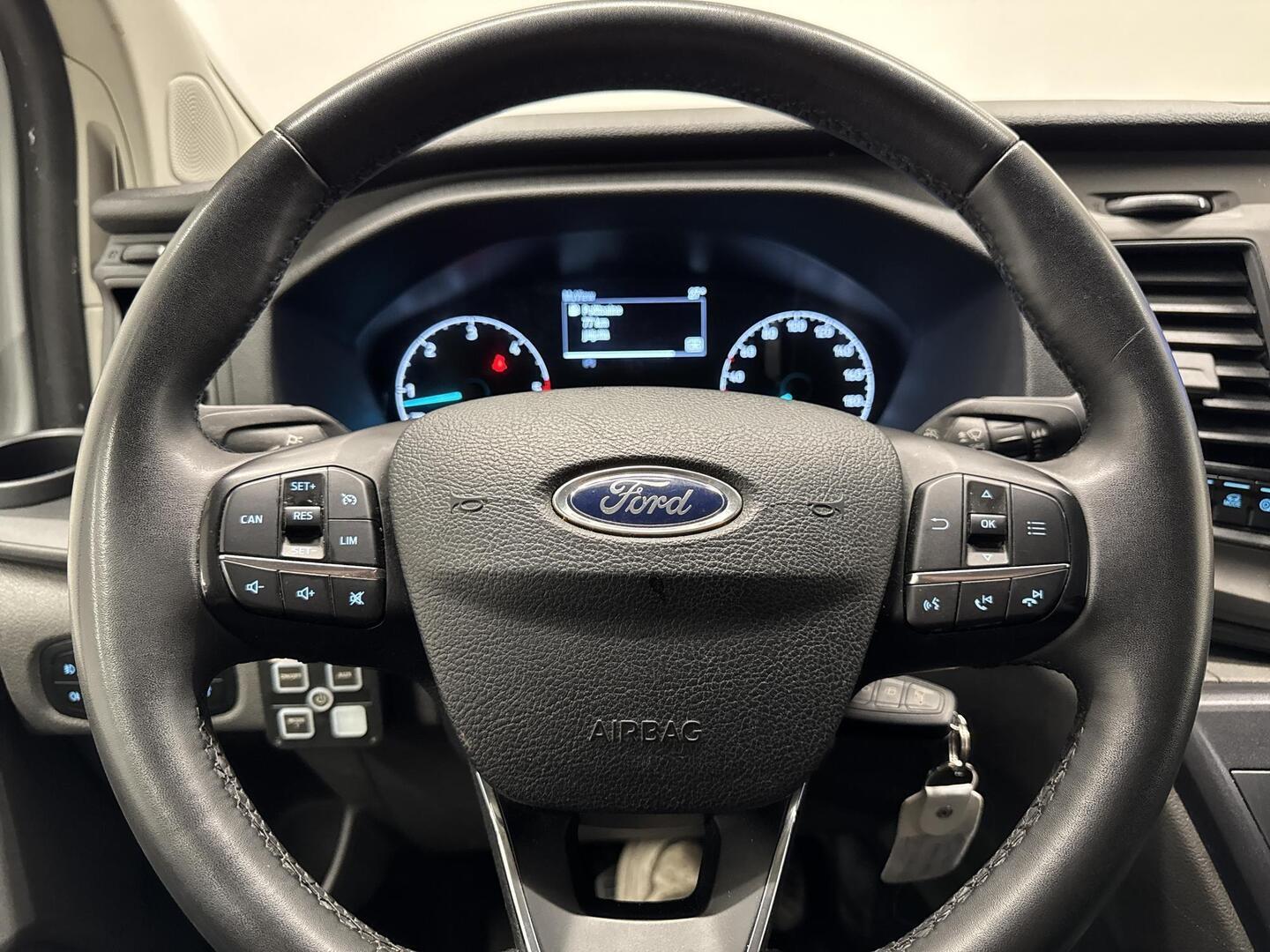 FORD TRANSIT CUSTOM 2023