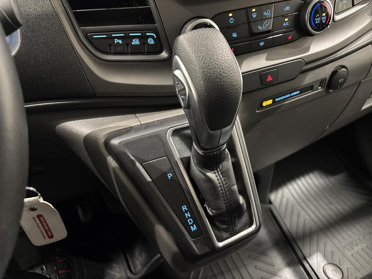 FORD TRANSIT CUSTOM 2023