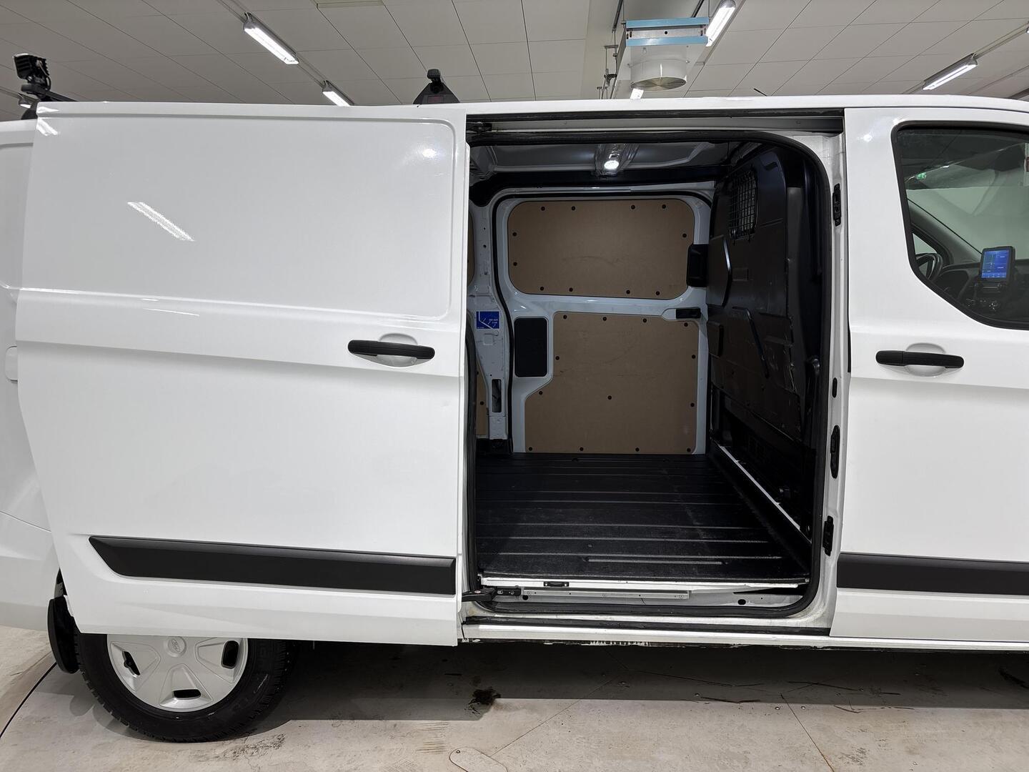 FORD TRANSIT CUSTOM 2023