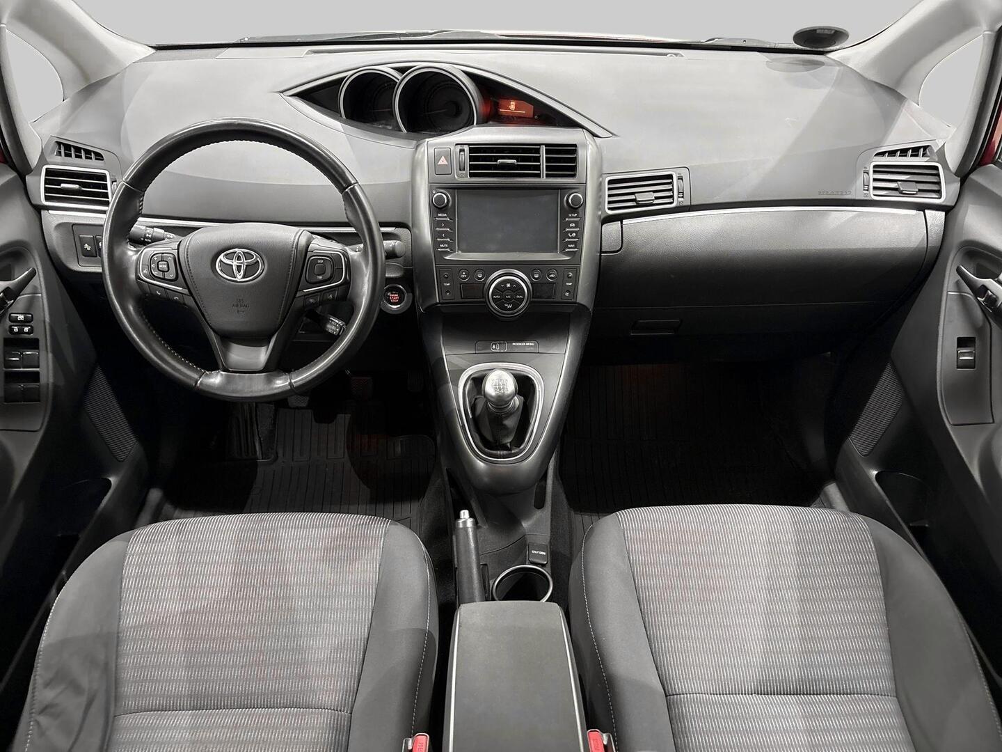 TOYOTA VERSO 2017