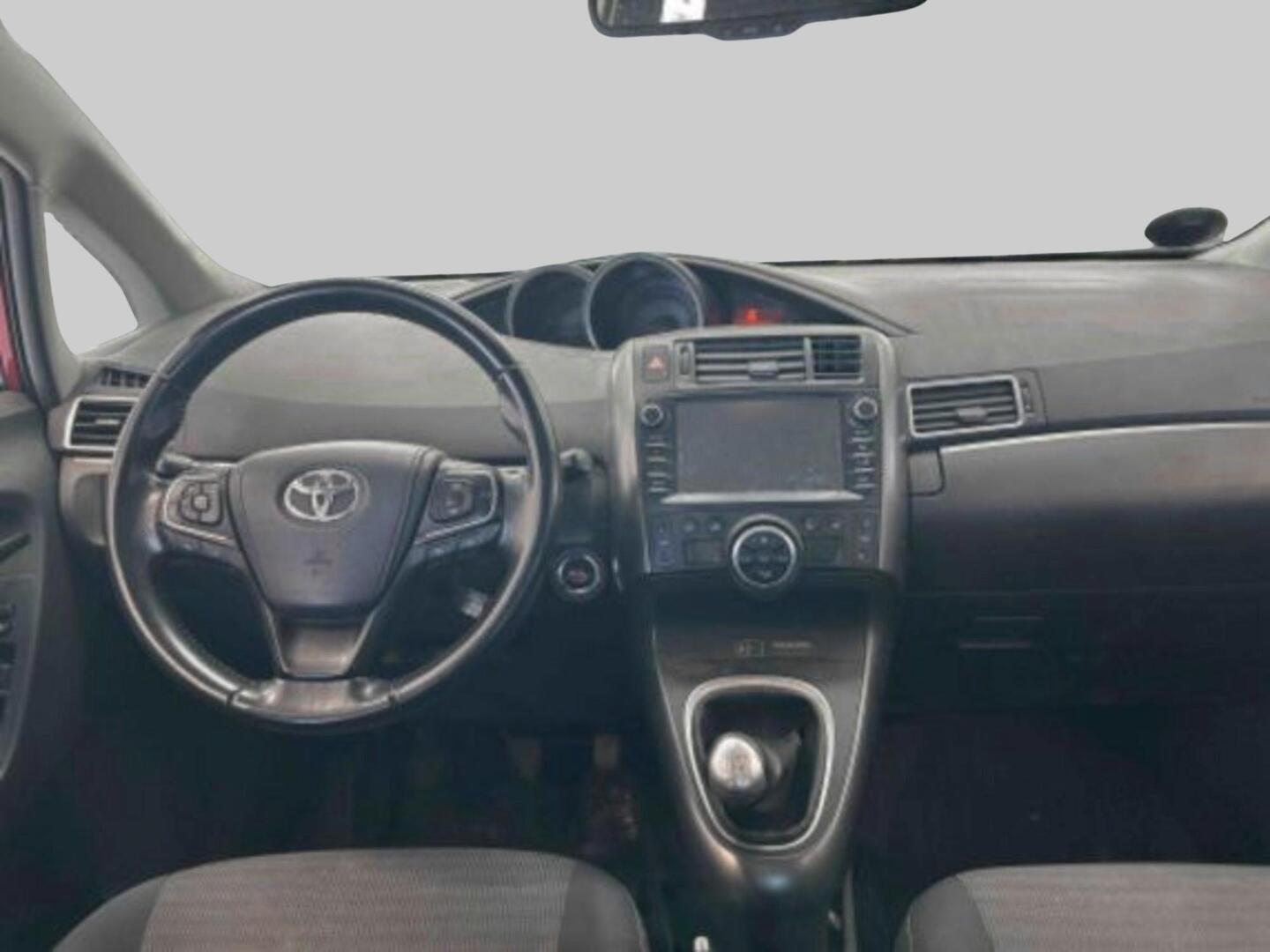 TOYOTA VERSO 2017