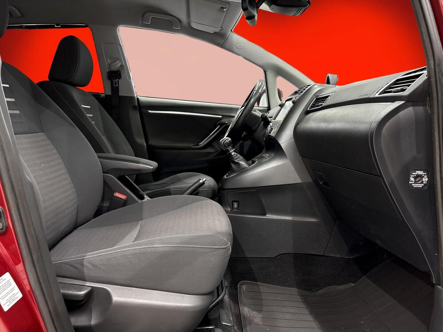 TOYOTA VERSO 2017