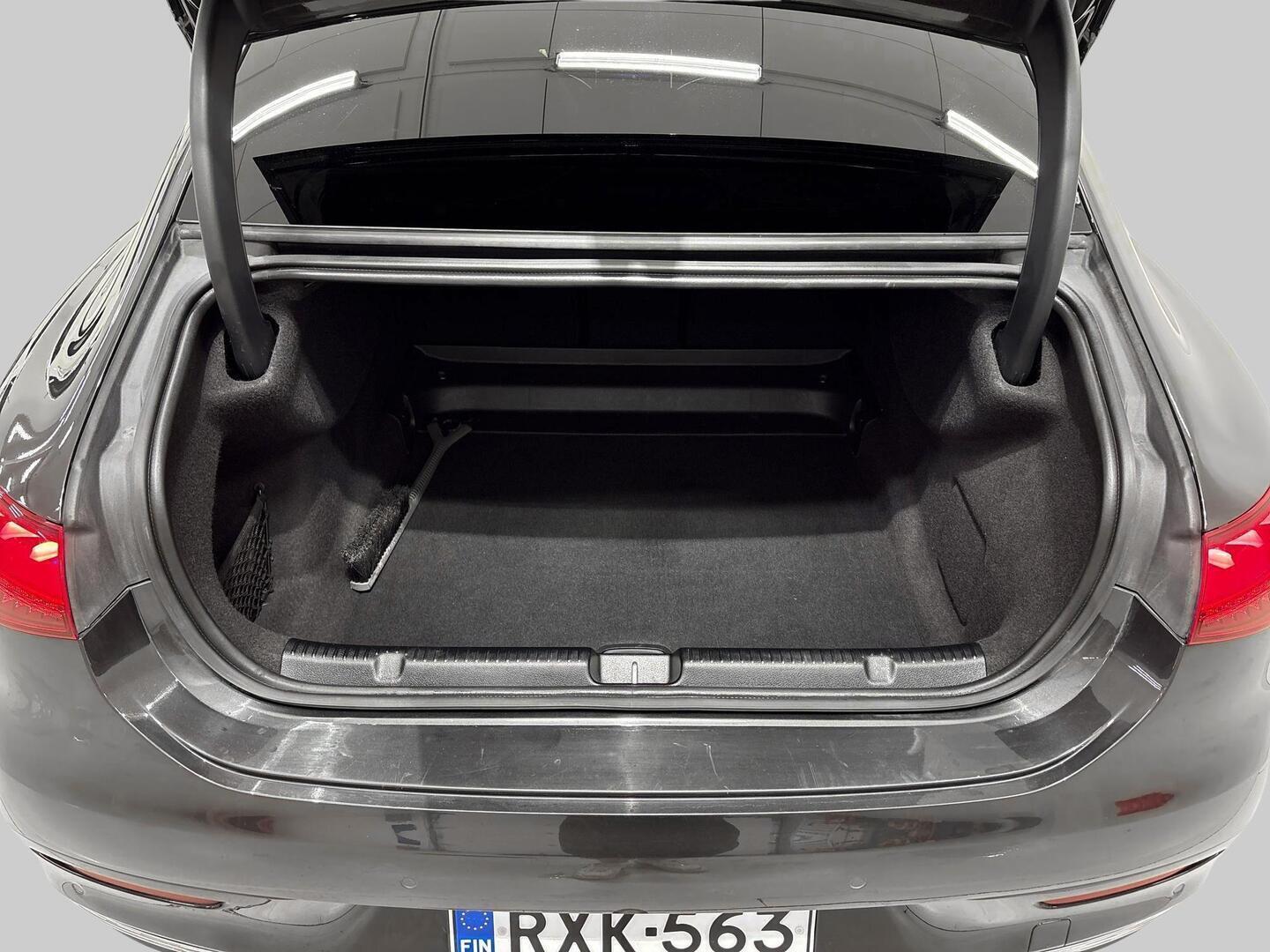 MERCEDES-BENZ EQE 2023