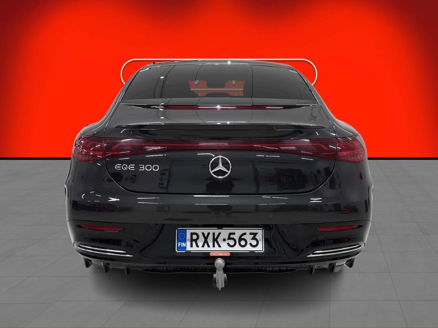 MERCEDES-BENZ EQE 2023