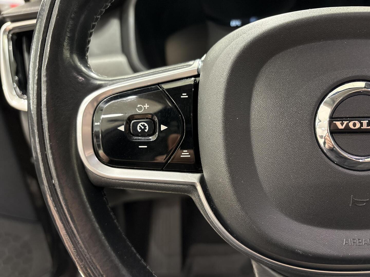 VOLVO V90 Cross Country 2017