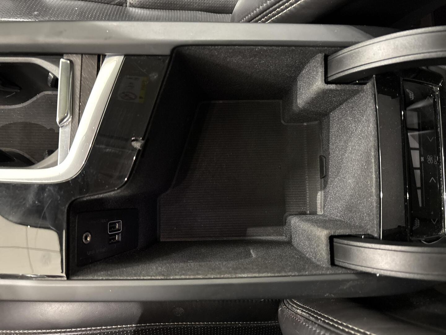 VOLVO V90 Cross Country 2017
