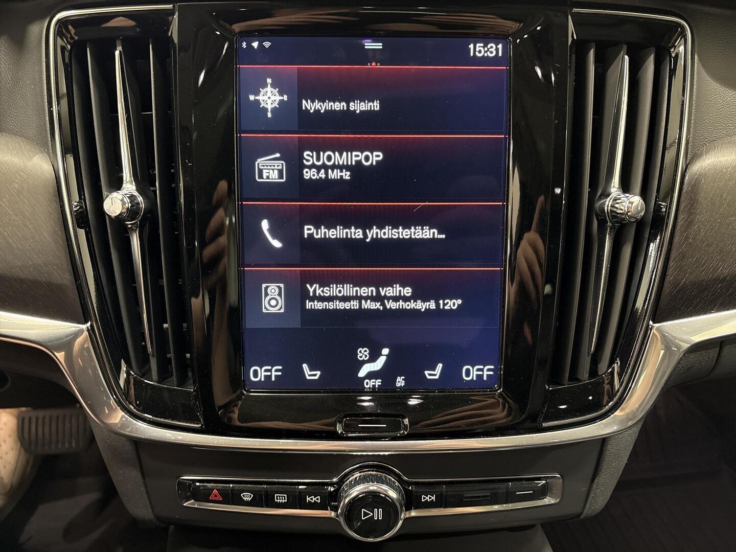 VOLVO V90 Cross Country 2017