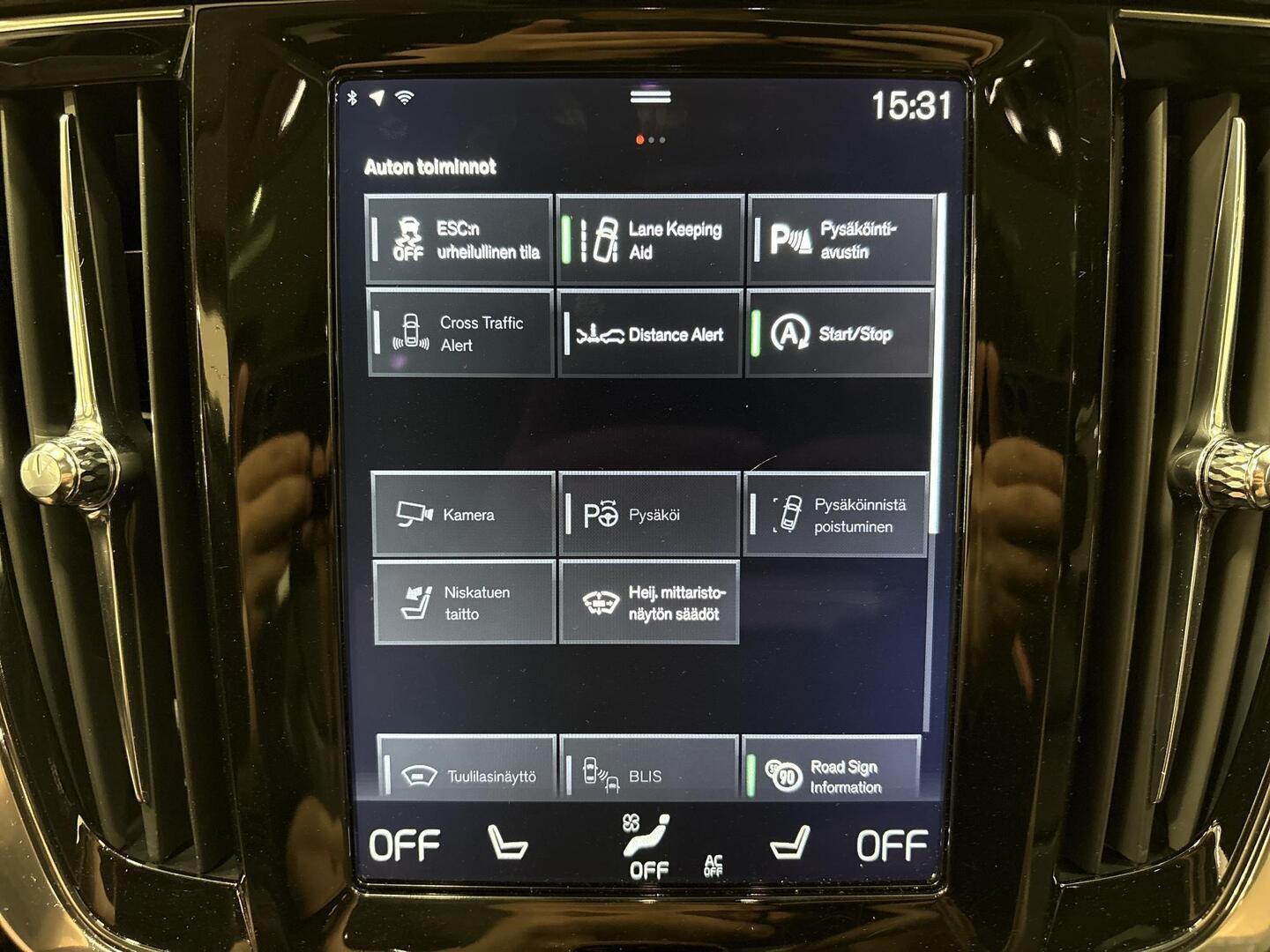 VOLVO V90 Cross Country 2017
