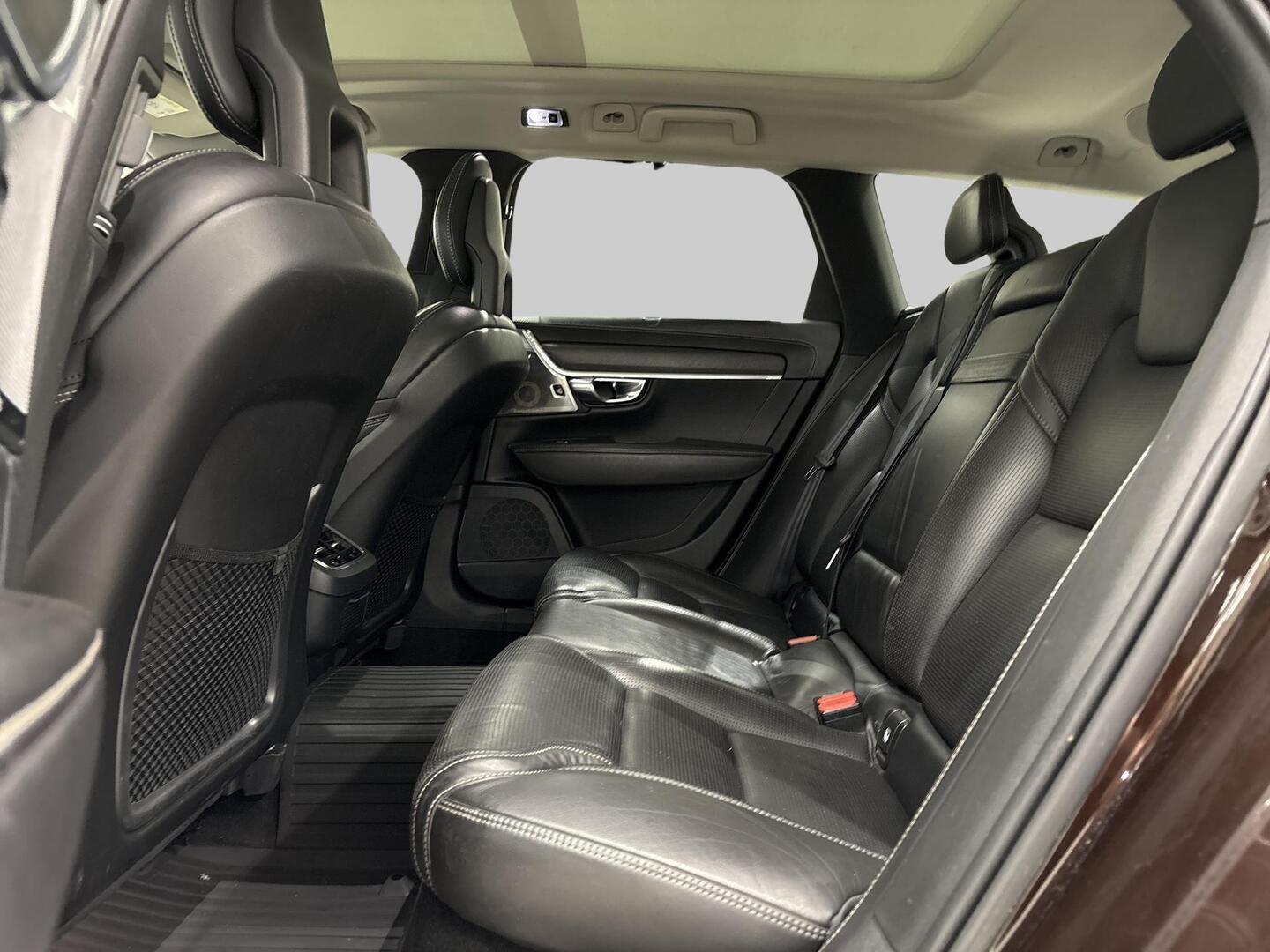 VOLVO V90 Cross Country 2017
