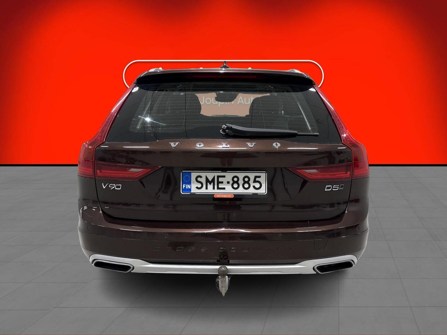 VOLVO V90 Cross Country 2017
