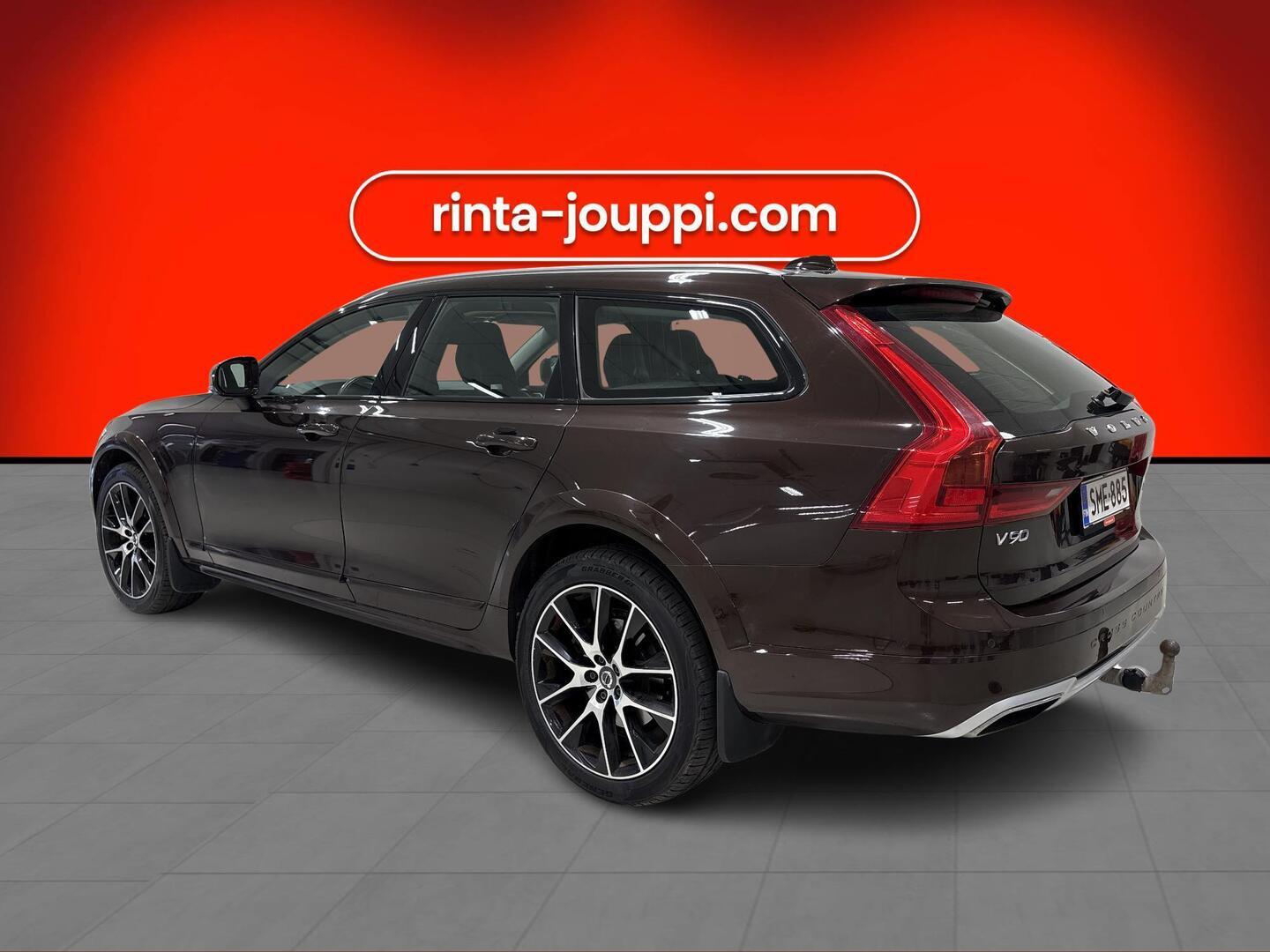 VOLVO V90 Cross Country 2017