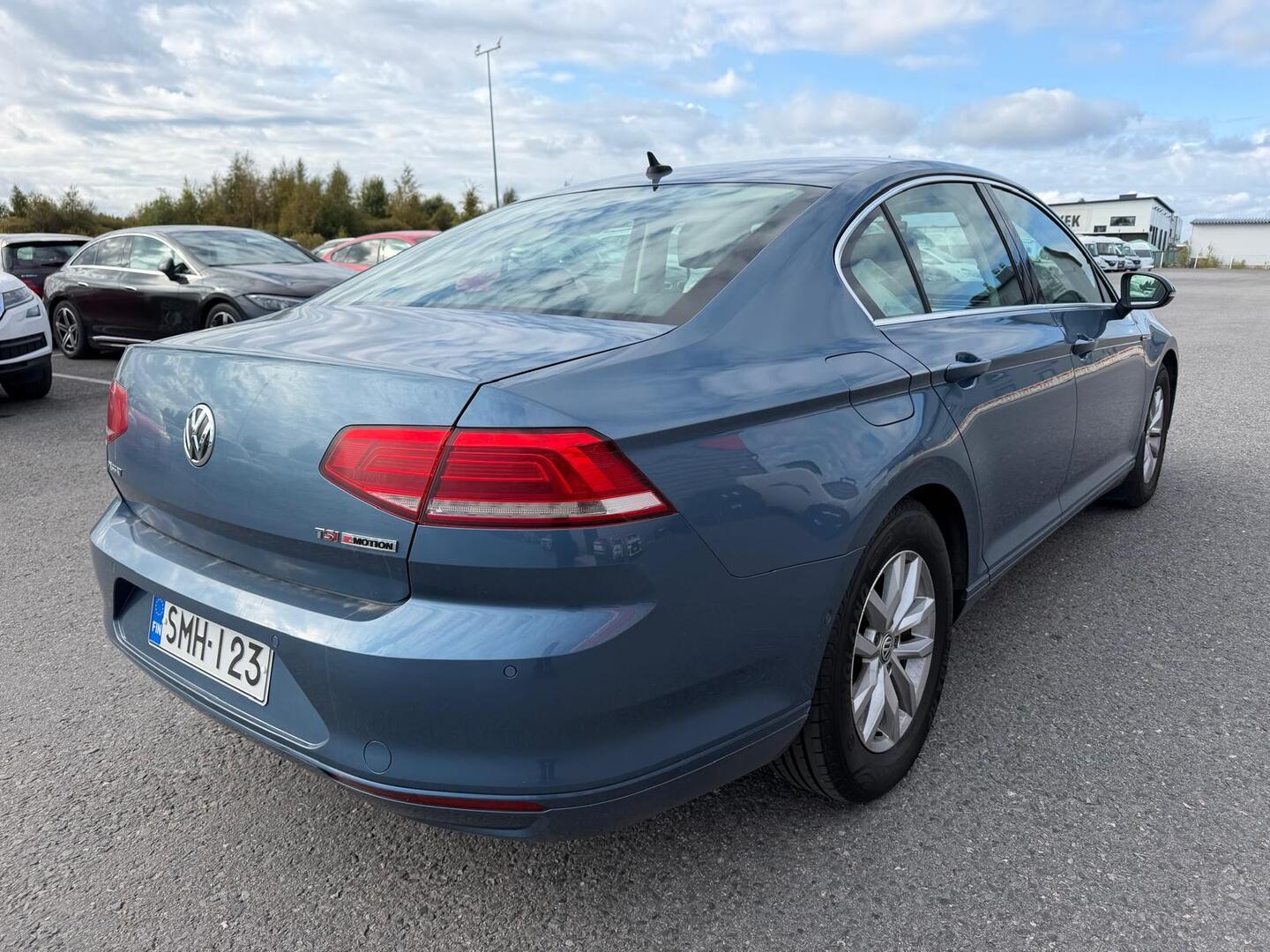 VOLKSWAGEN Passat 2017