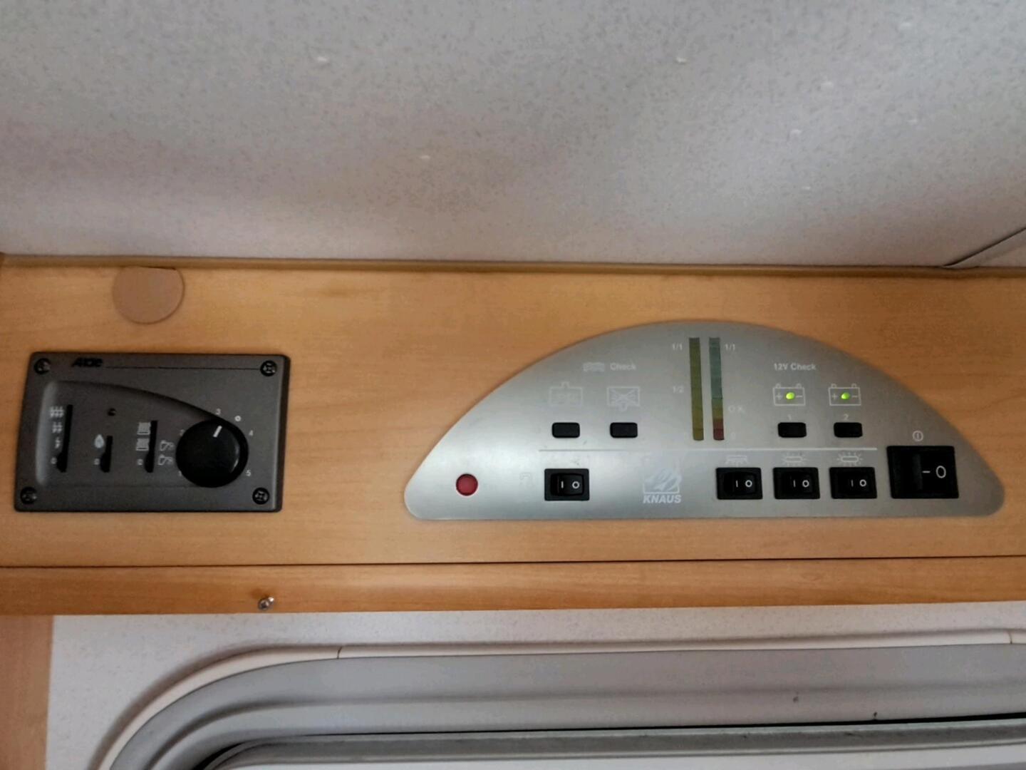 KNAUS SUN TRAVELLER 605 L-TI 2006