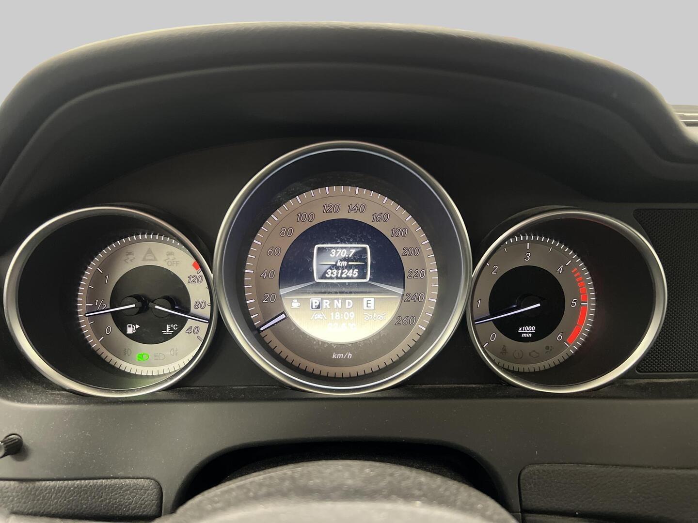 MERCEDES-BENZ C 2011