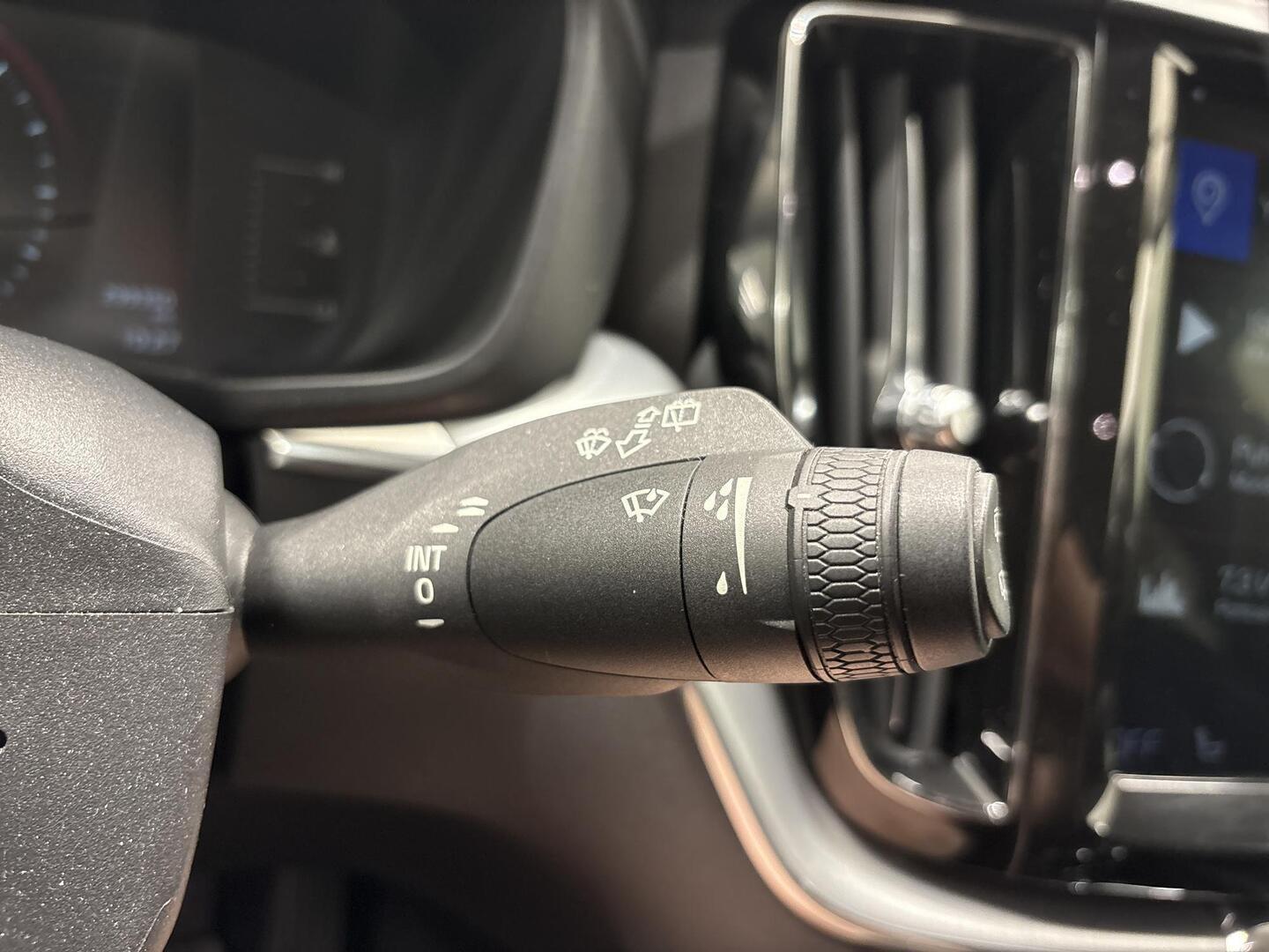 VOLVO XC60 2018