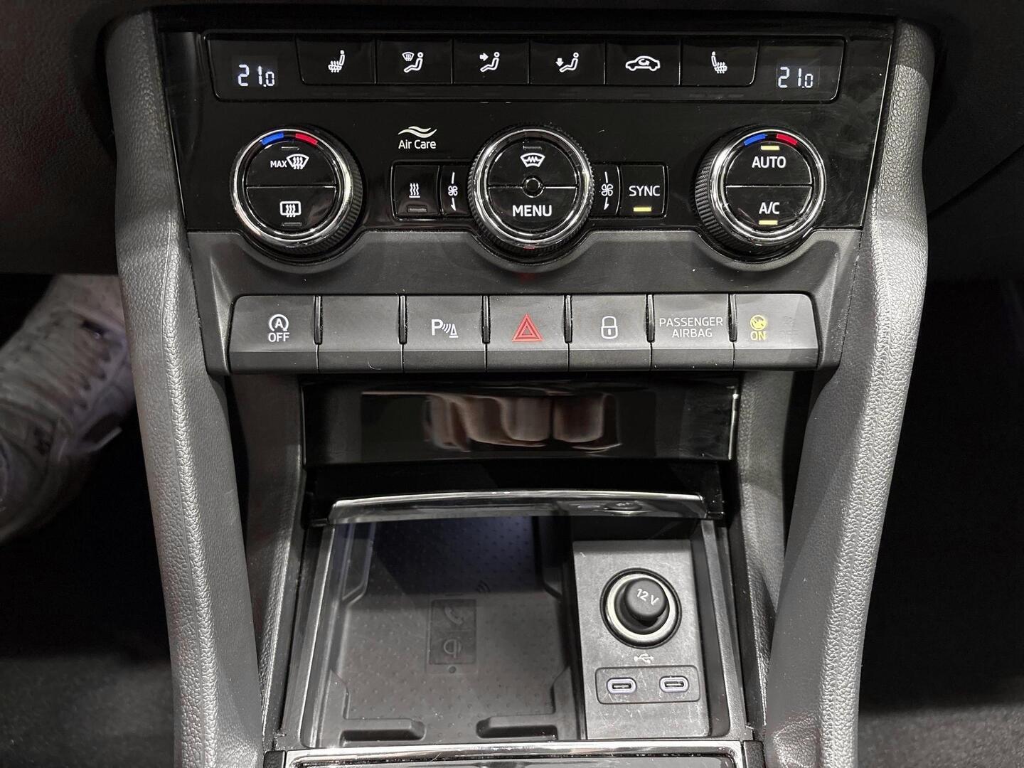 SKODA Karoq 2023