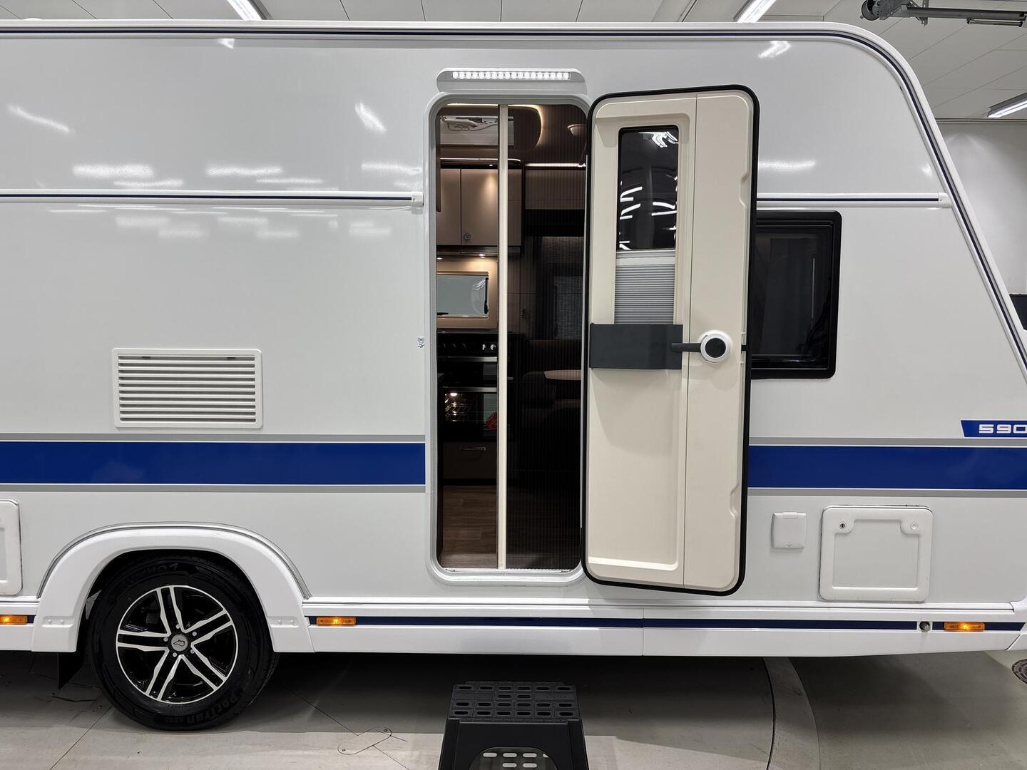 POLAR 590 Hintaa alennettu 1920€ 2026