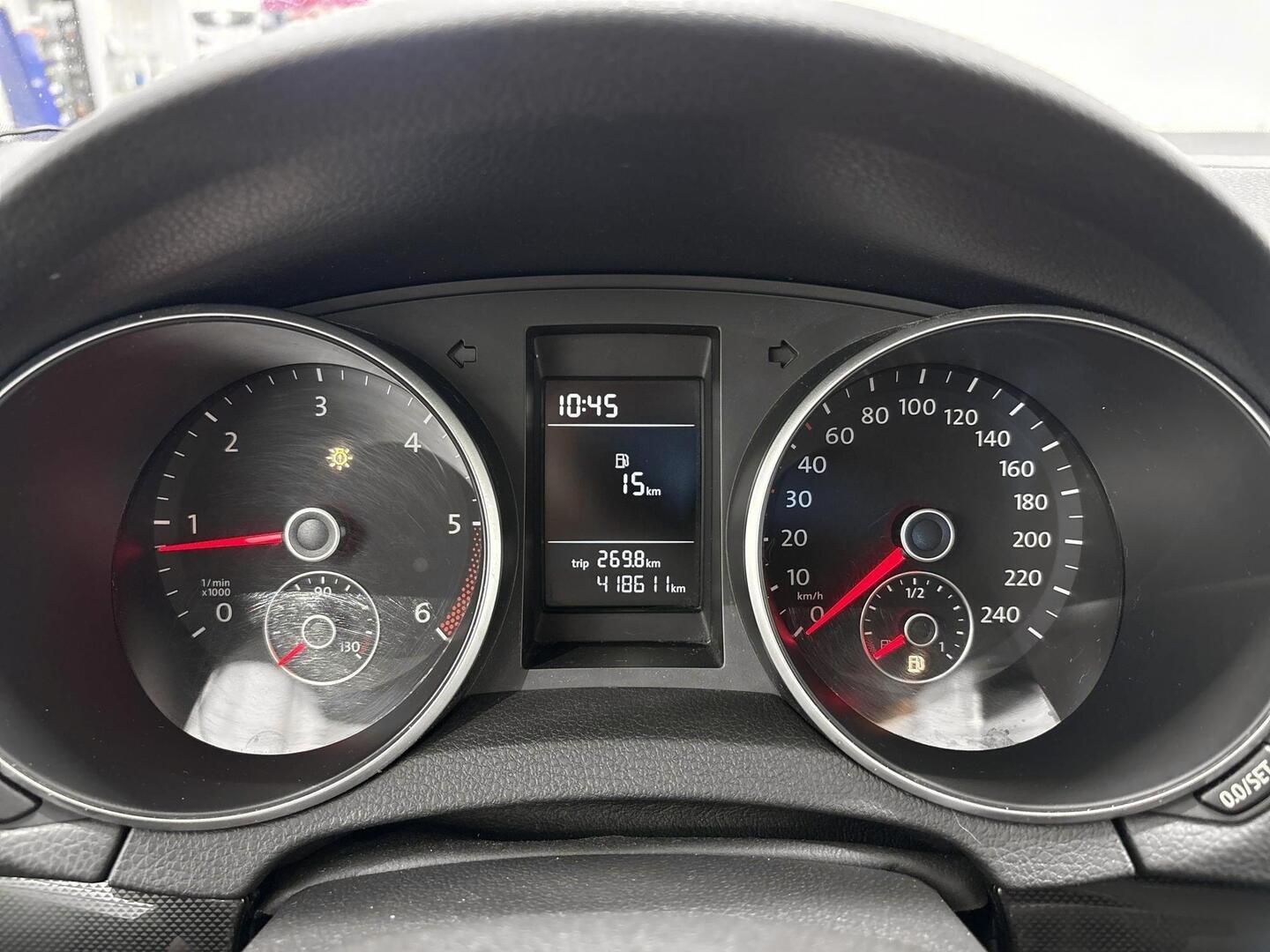 VOLKSWAGEN Golf 2010