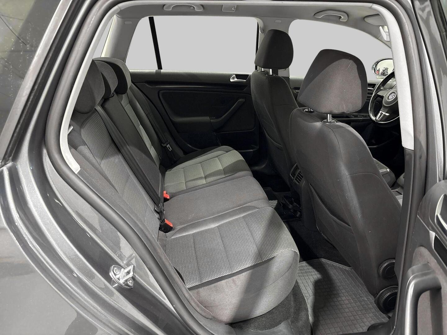 VOLKSWAGEN Golf 2010