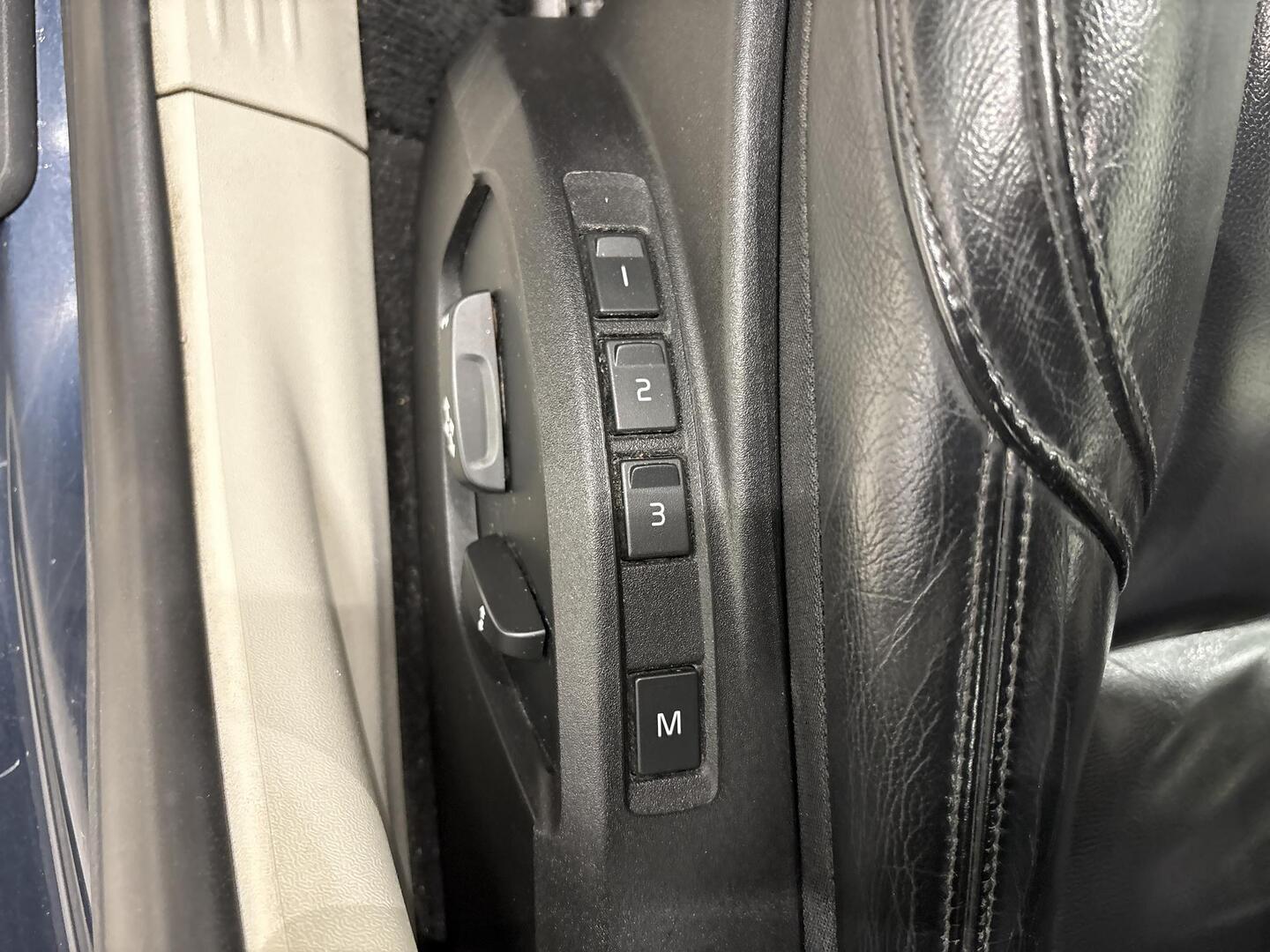 VOLVO V40 2013