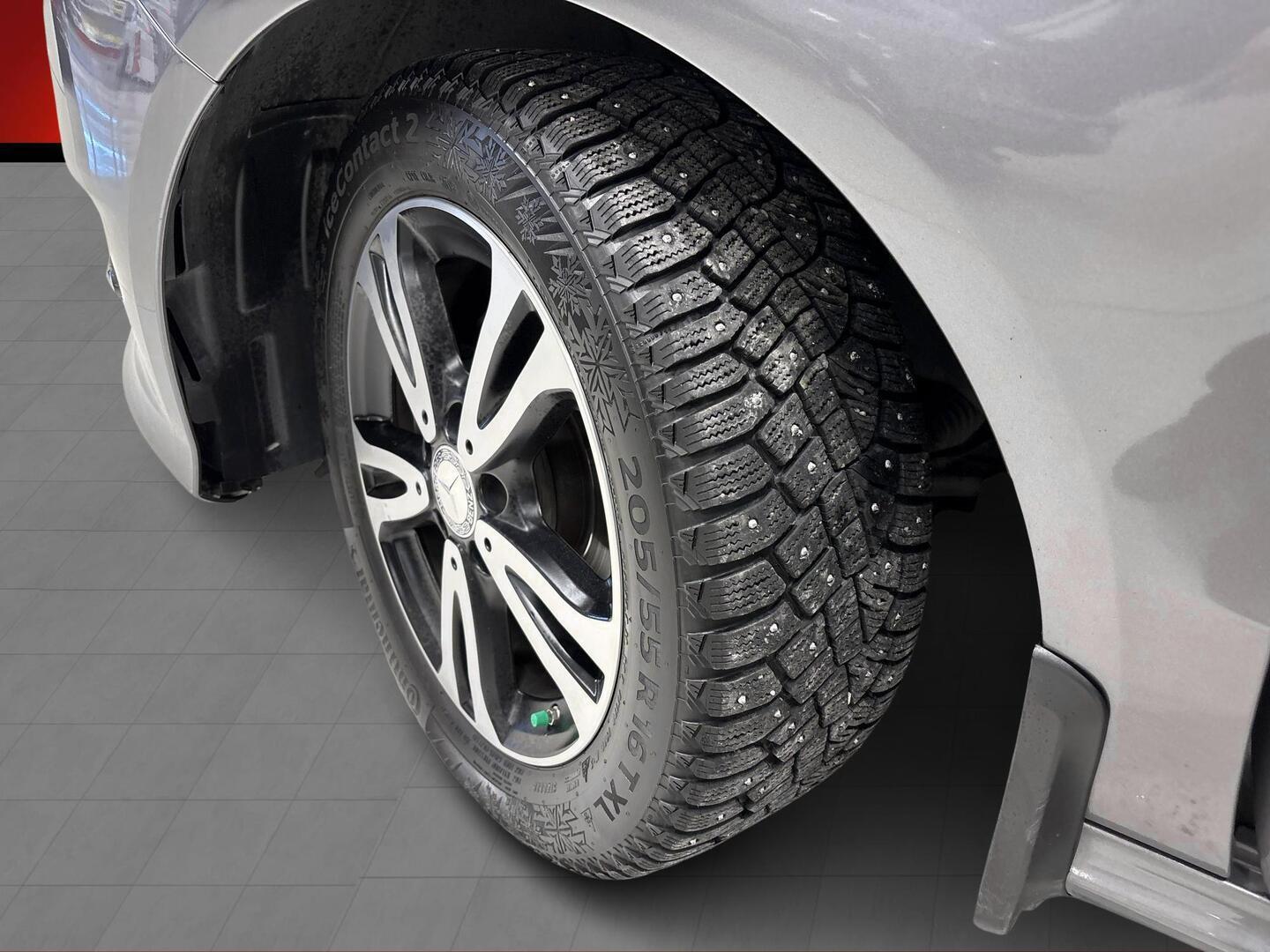 MERCEDES-BENZ B 2015