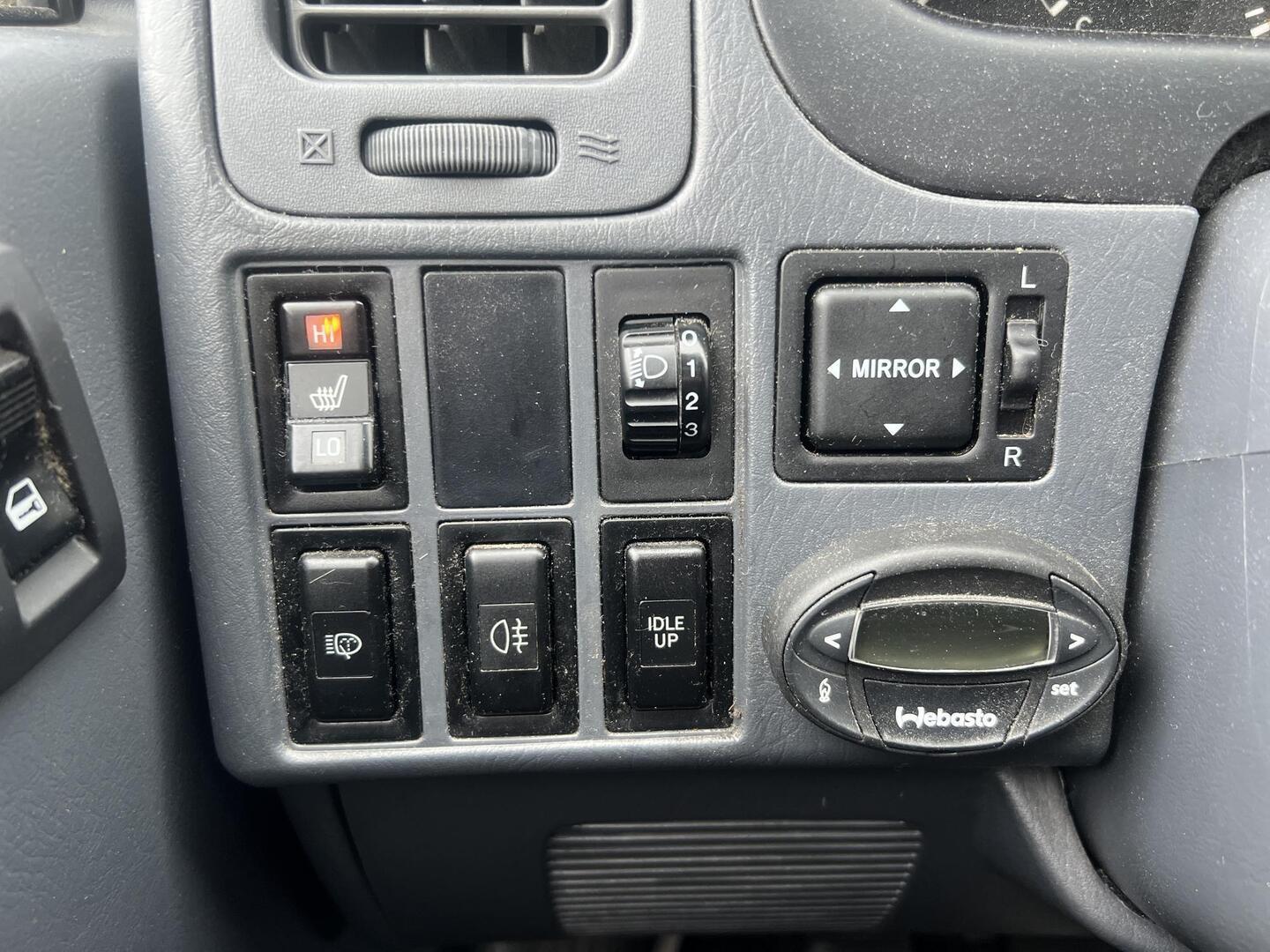 TOYOTA Hiace 2006