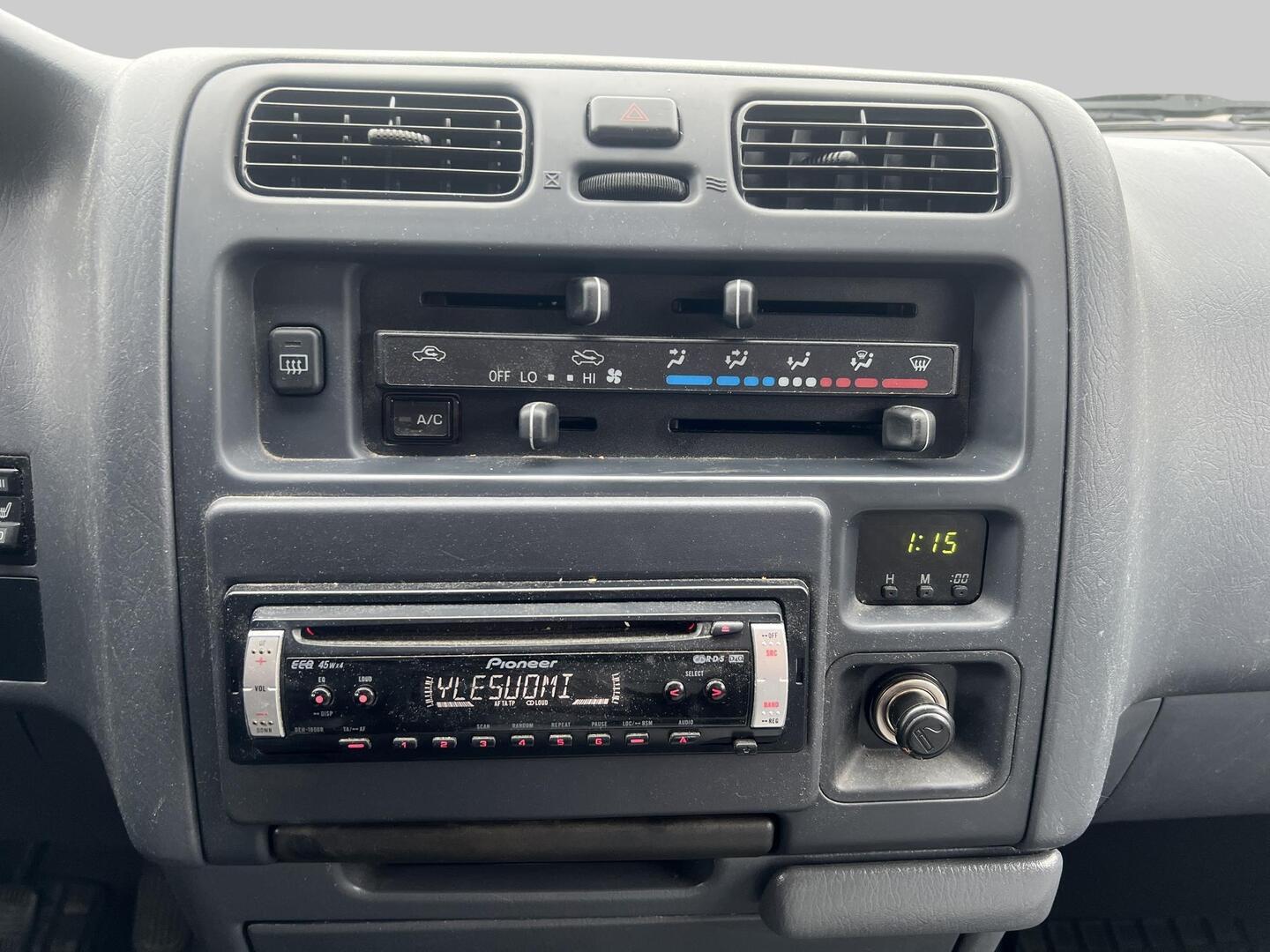 TOYOTA Hiace 2006
