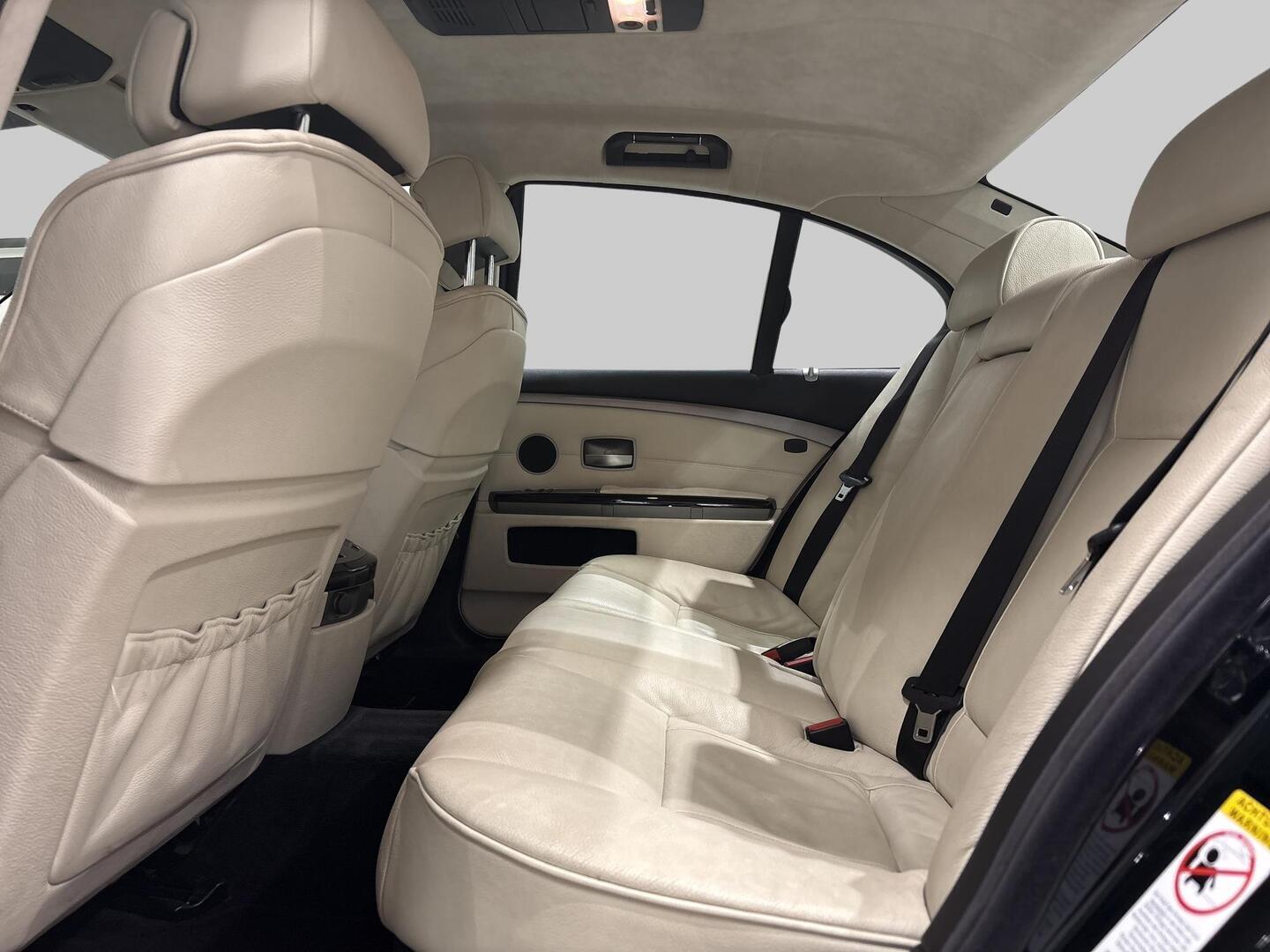 BMW 740 2006