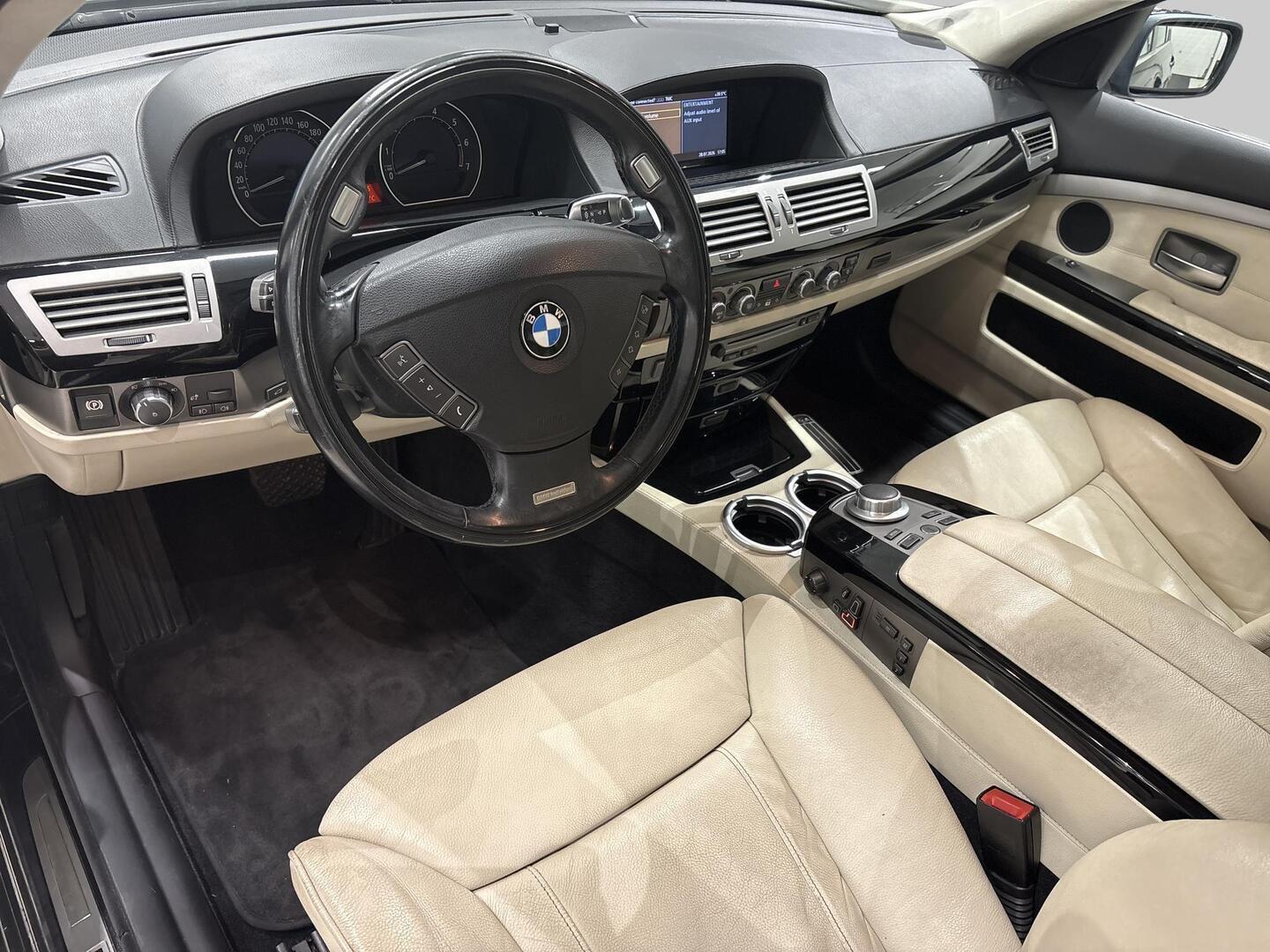 BMW 740 2006