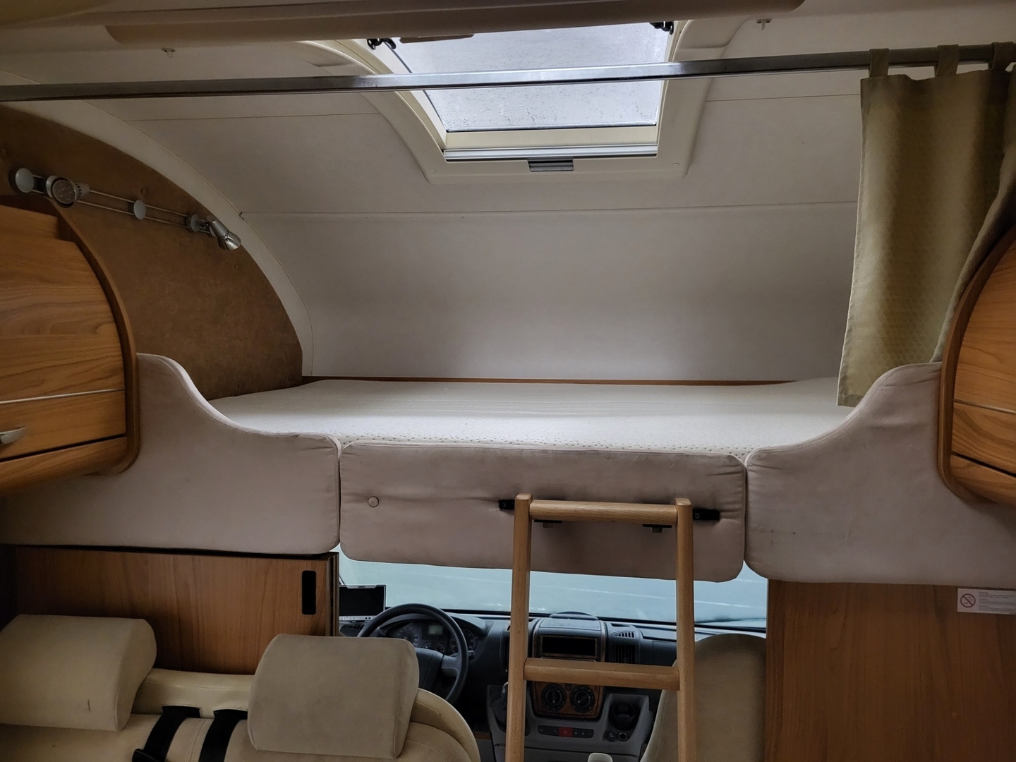 BÜRSTNER ARGOS A747 2008