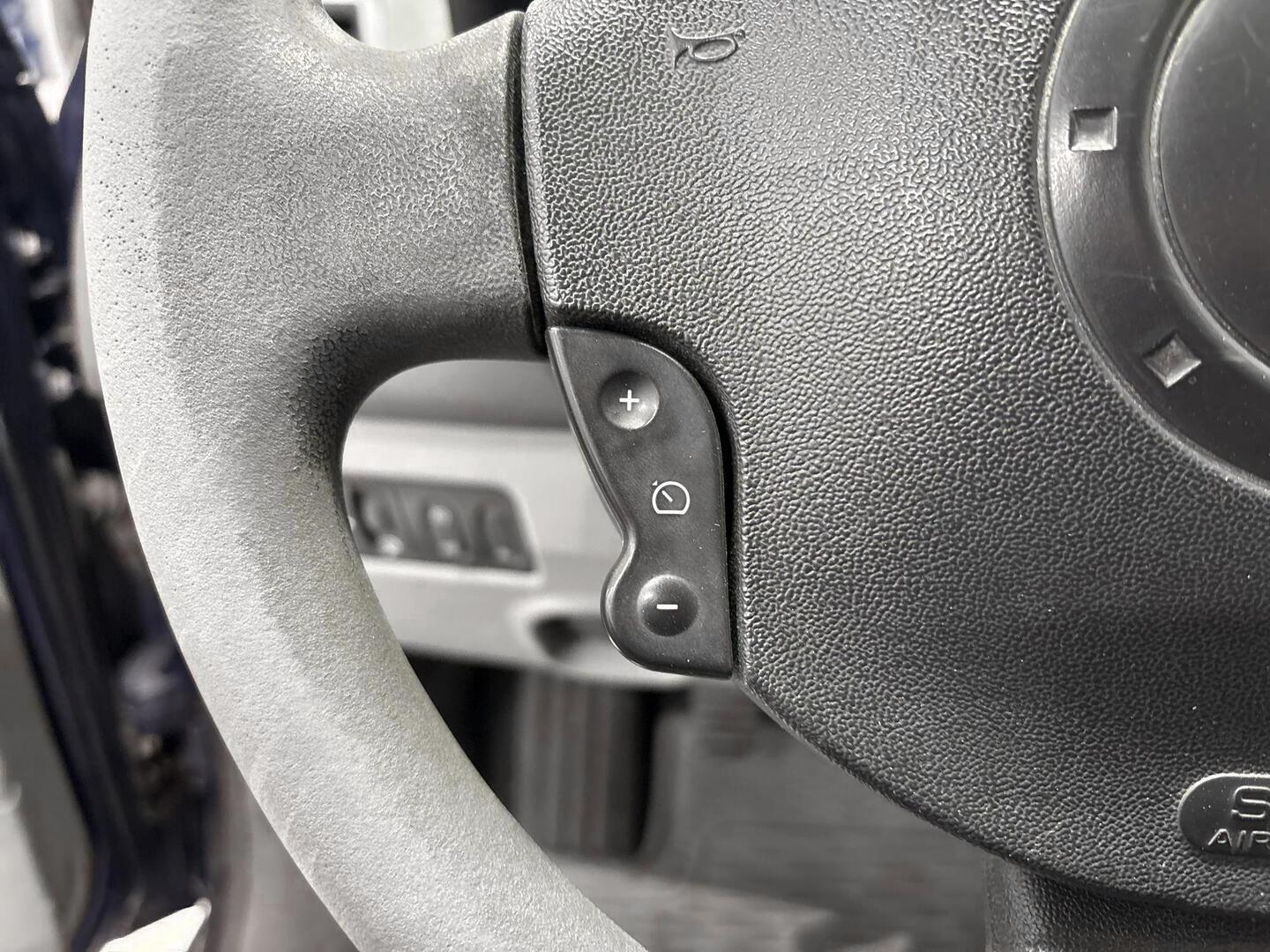 RENAULT Megane 2004