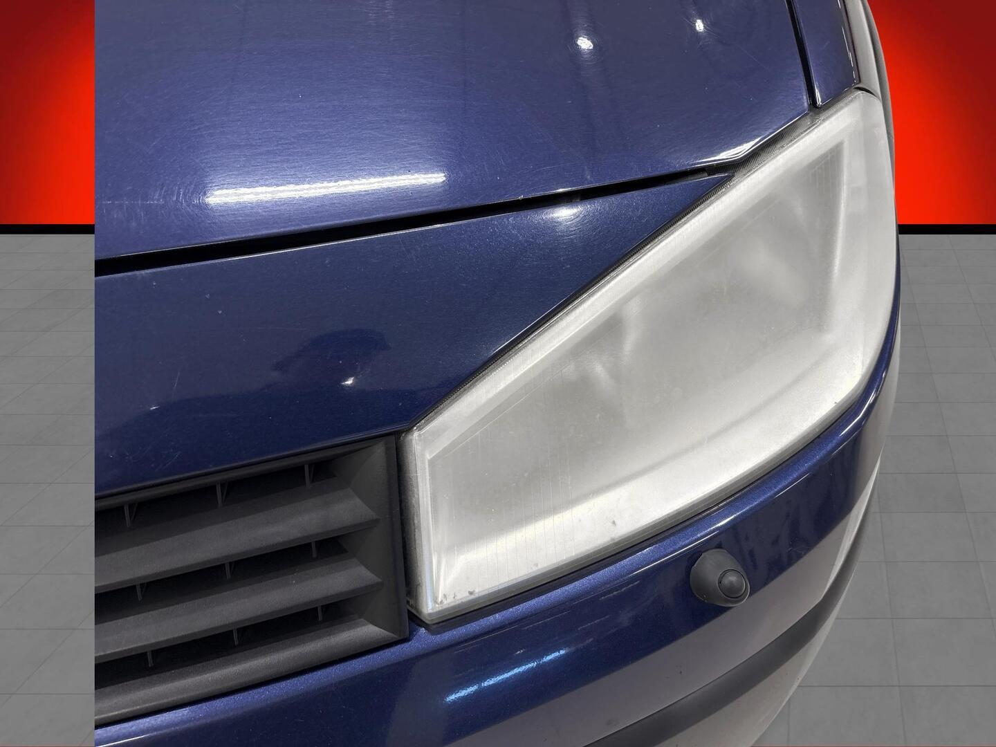 RENAULT Megane 2004