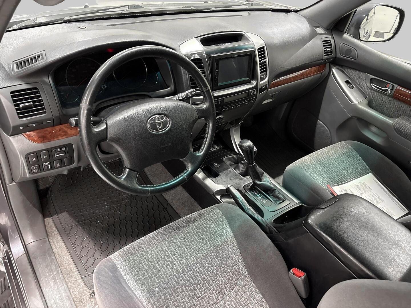 TOYOTA Land Cruiser 2007