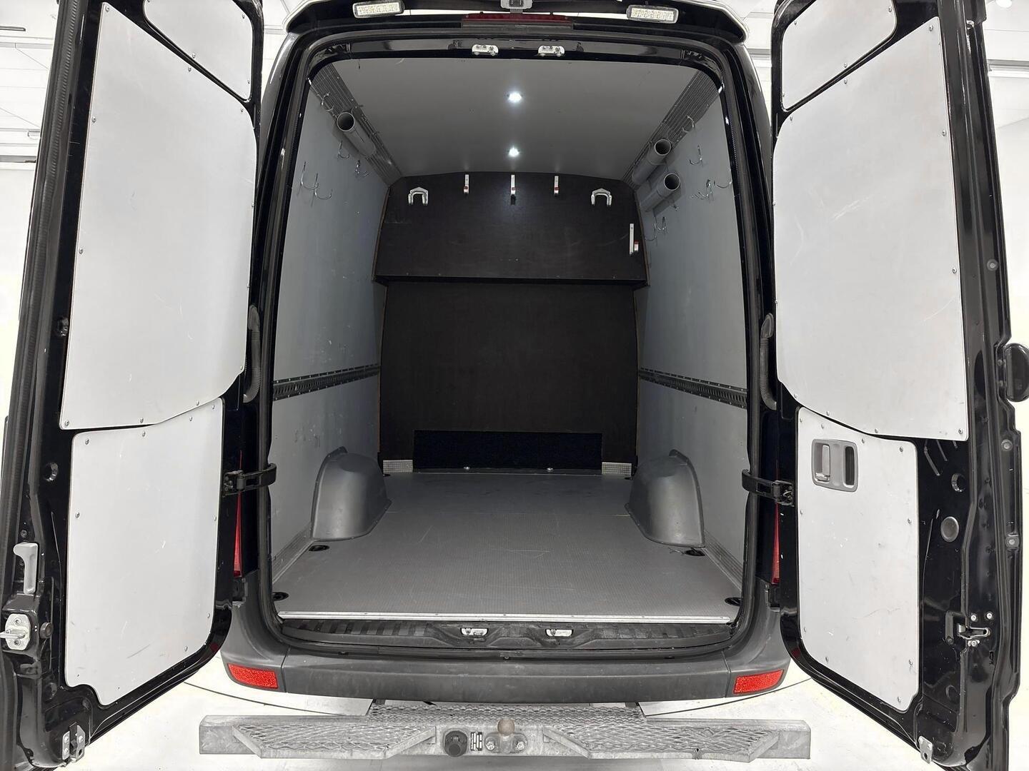 VOLKSWAGEN Crafter 2016