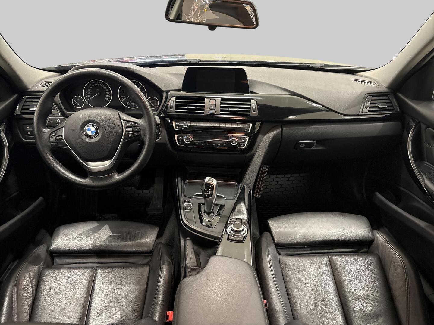 BMW 320 2017