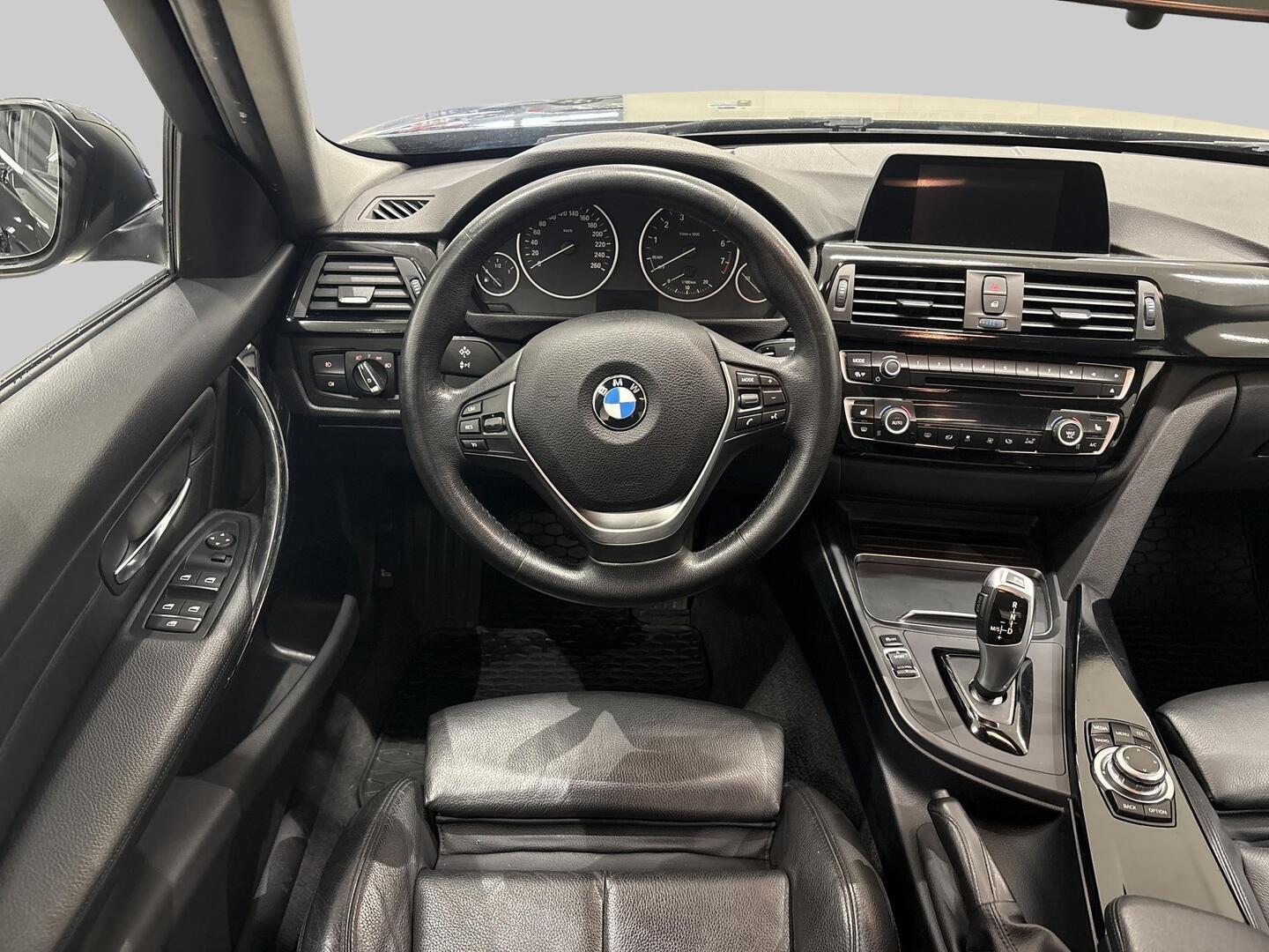 BMW 320 2017