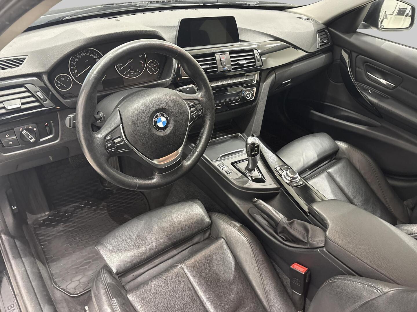 BMW 320 2017