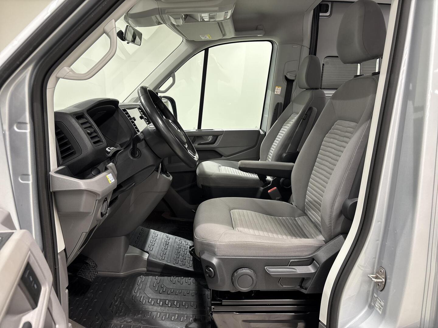 VOLKSWAGEN GRAND CALIFORNIA 680 2020
